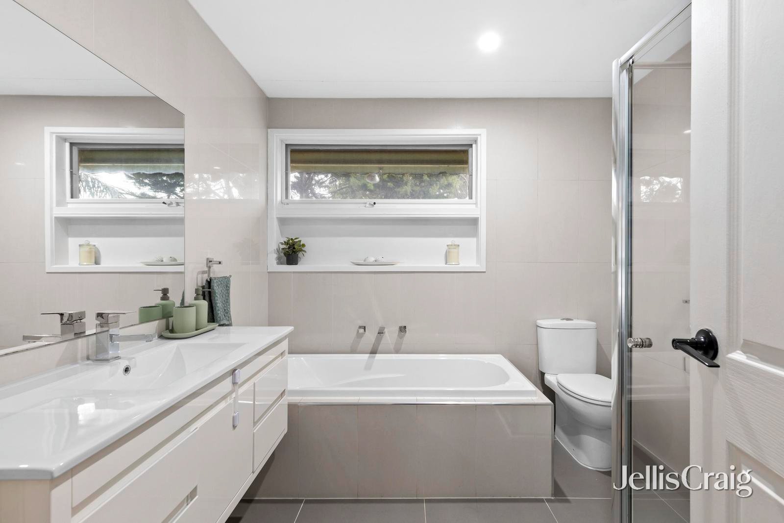 1/3 Brambleberry Lane, Chirnside Park image 10