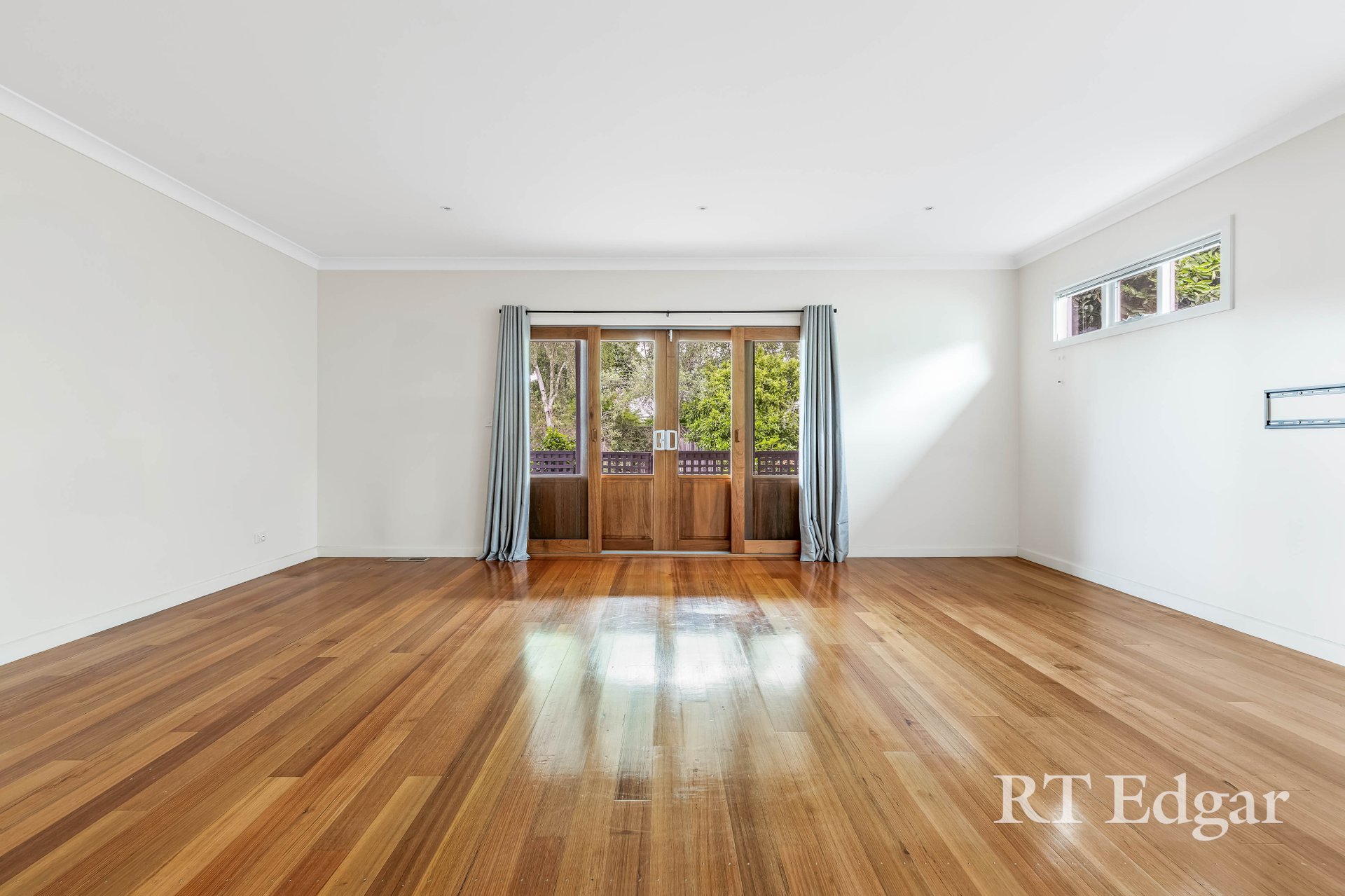 Property Gallery Thumbnail 4