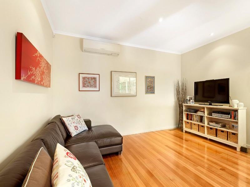 13 Byron Street, Box Hill South image 5