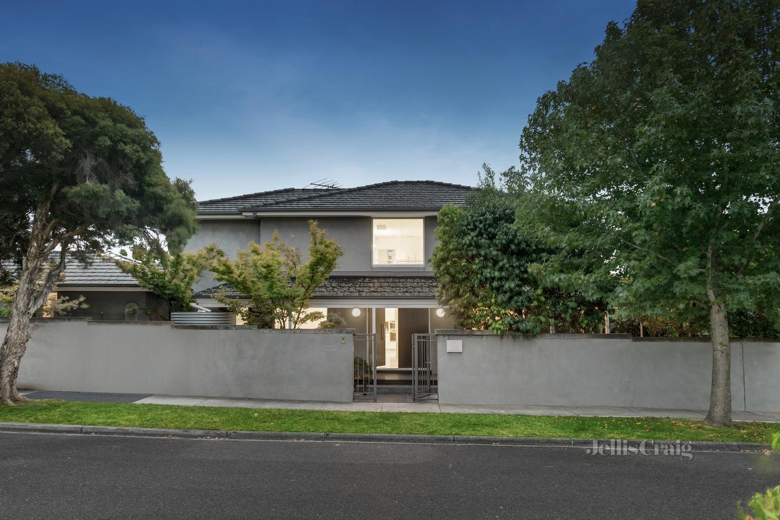 13 Cairnes Crescent, Brighton image 3