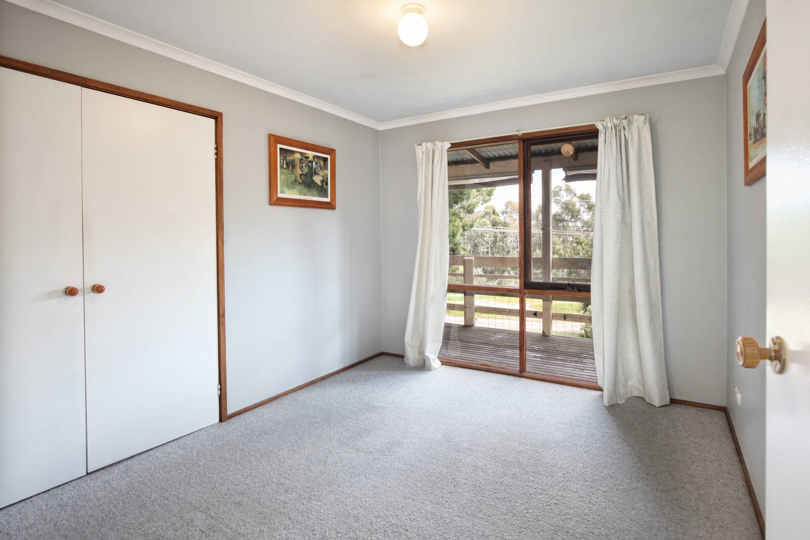 Property Gallery Thumbnail 8