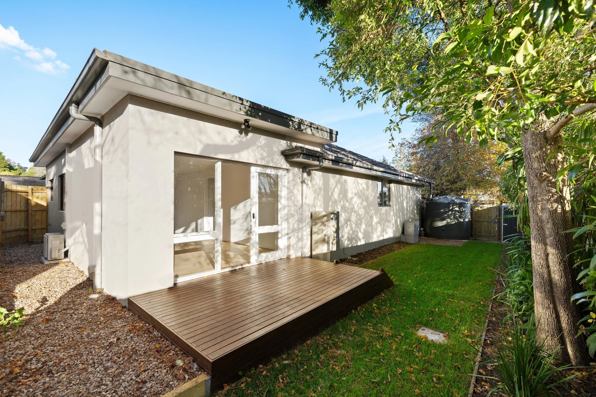 13 Carlyle Street, Croydon image 5