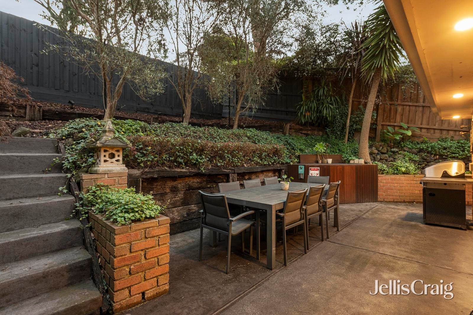 1/3 Carmen Close, Eltham image 16