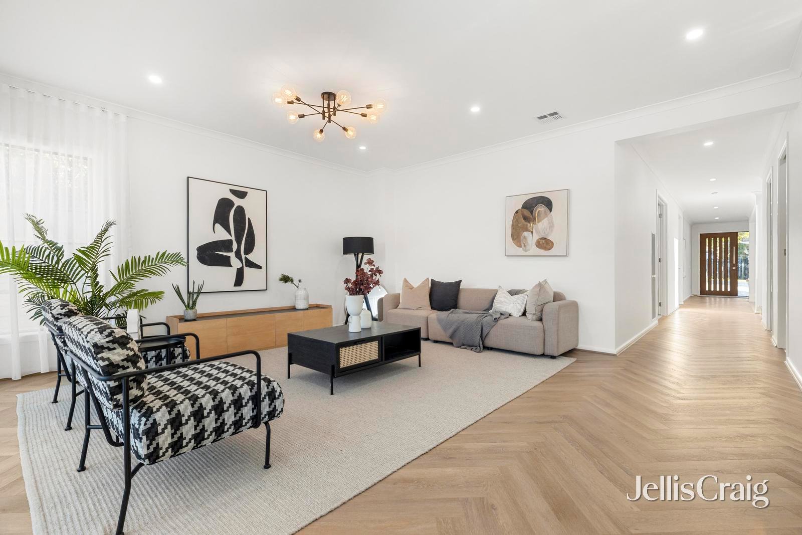 13 Catherine Avenue, Mount&nbsp;Waverley image 5