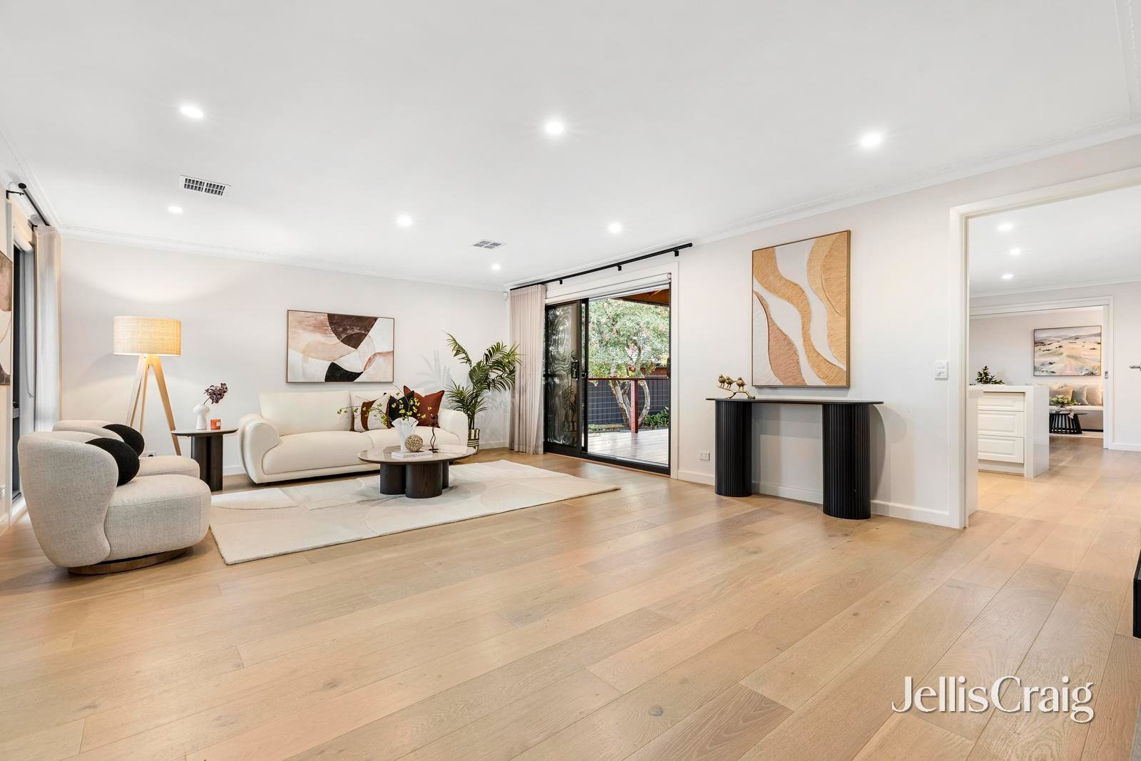 13 Cezanne Crescent, Wheelers&nbsp;Hill image 3