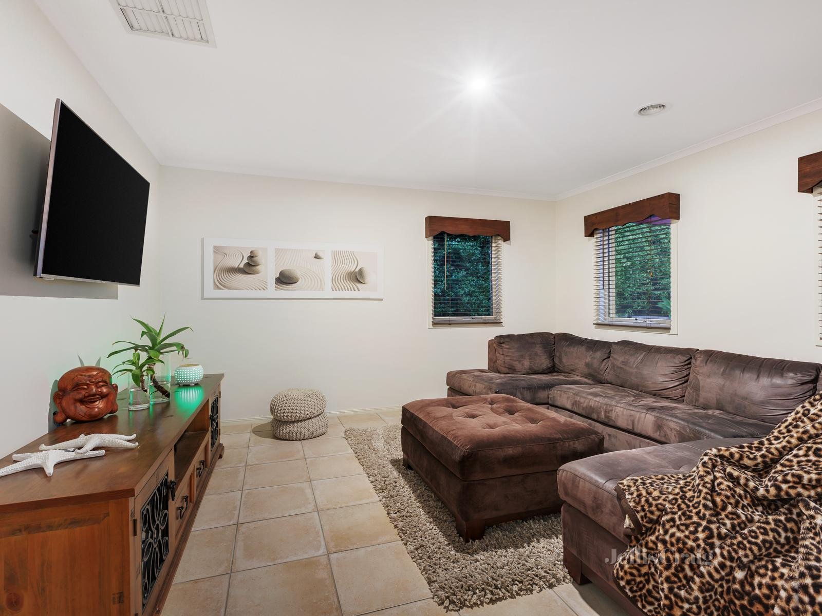 13 Champagne Rise, Chirnside Park image 6