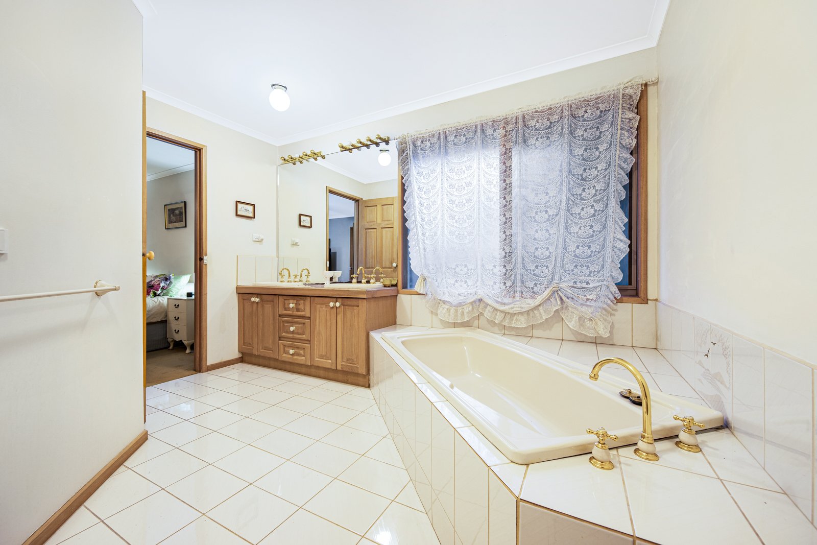 13 Chappell Drive, Wantirna South image 10