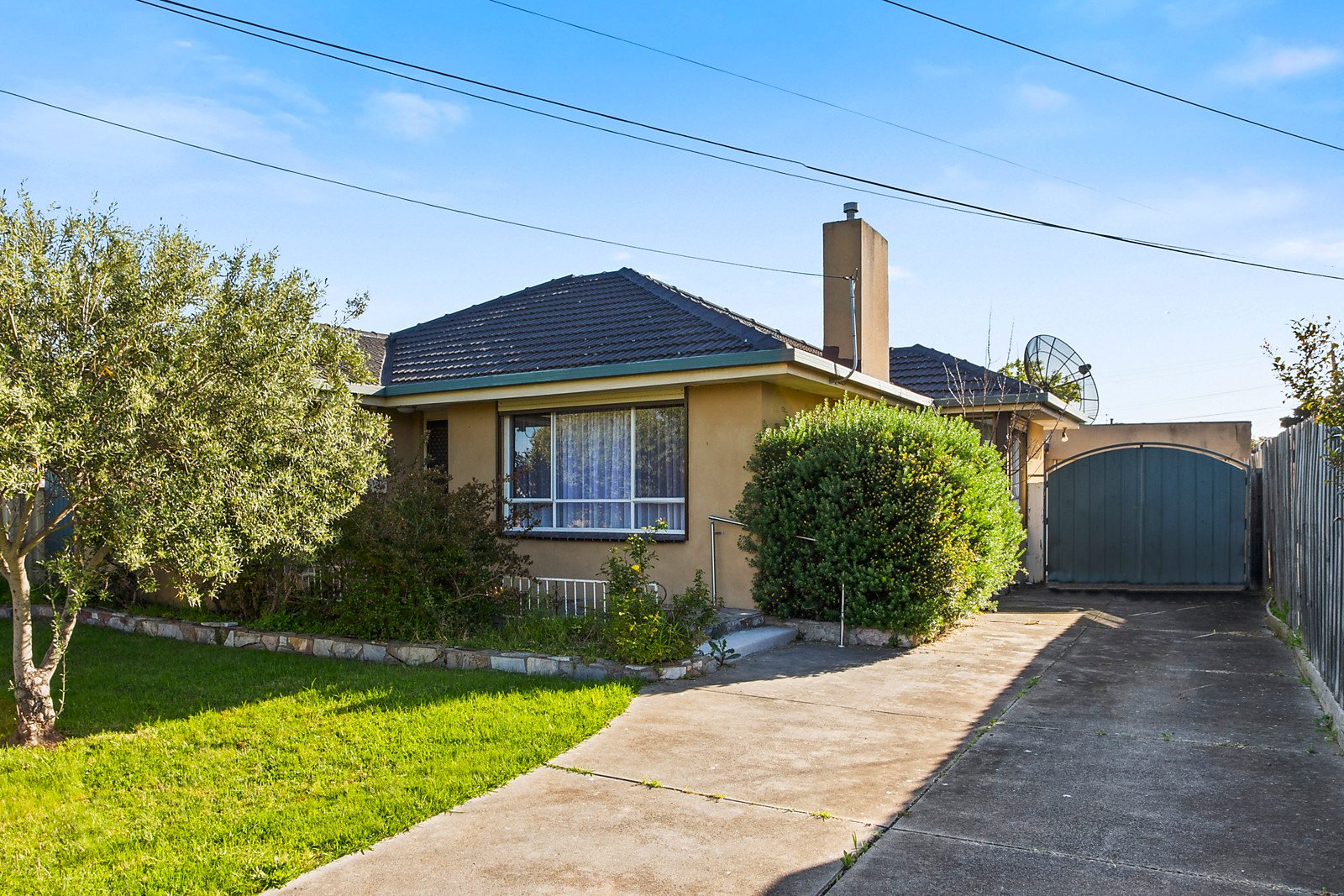 13 Chaumont Drive, Avondale Heights VIC 3034