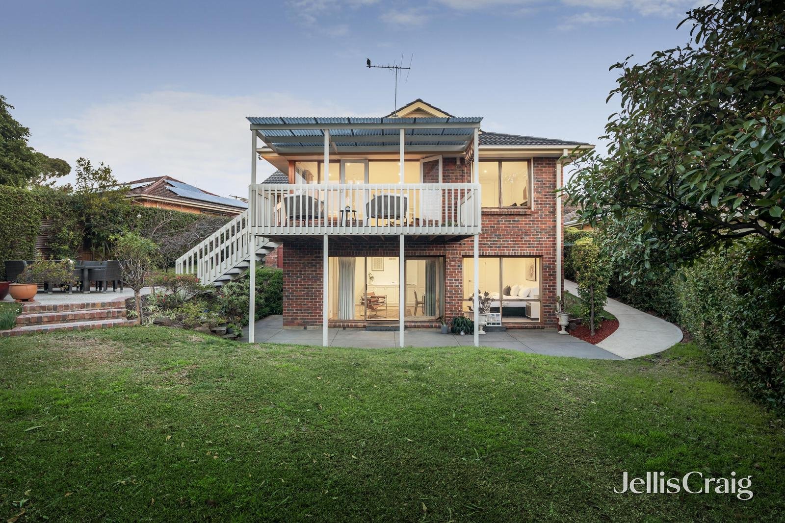 13 Chessell Street, Mont Albert North image 2