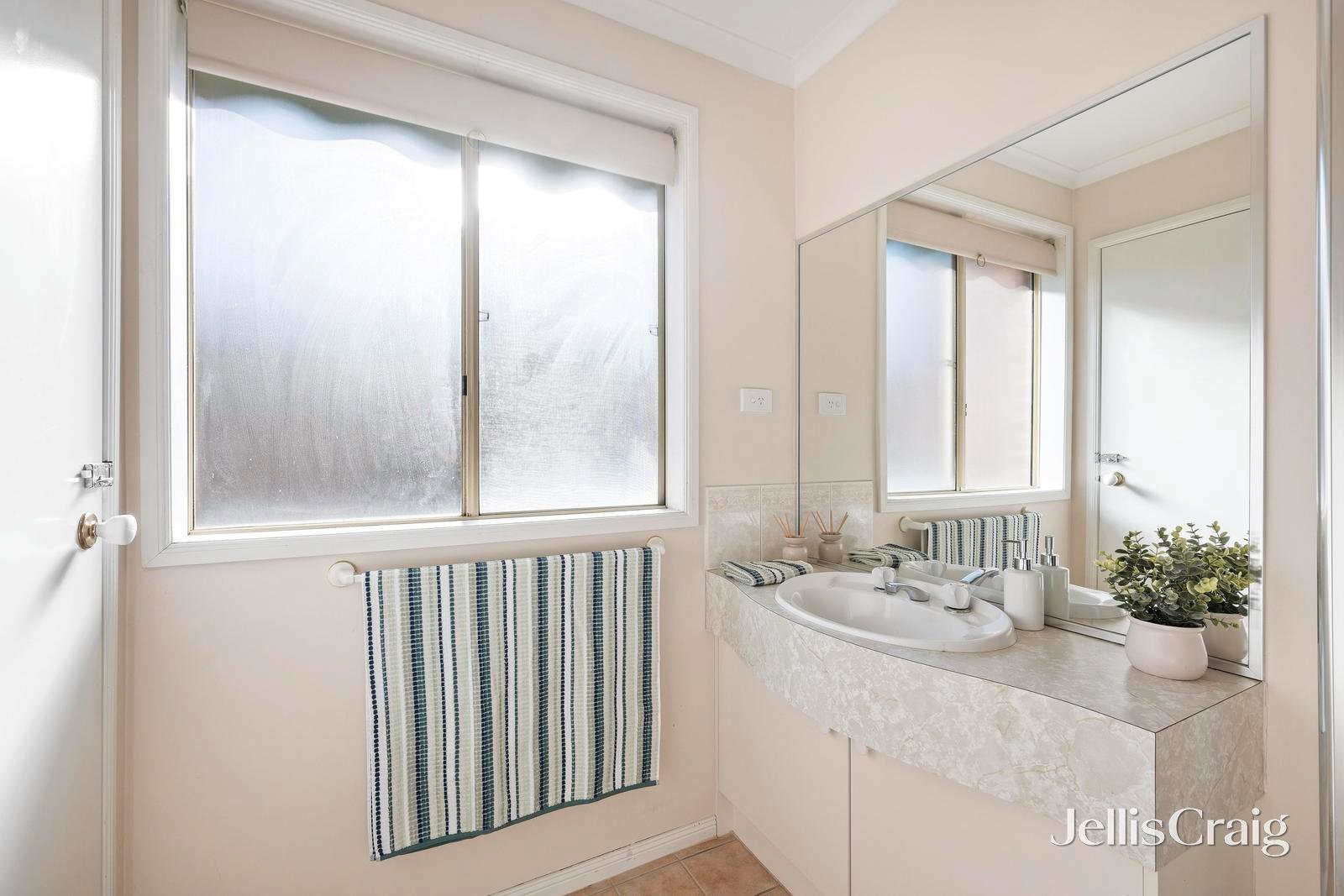 13 Chester Street, Lilydale image 11