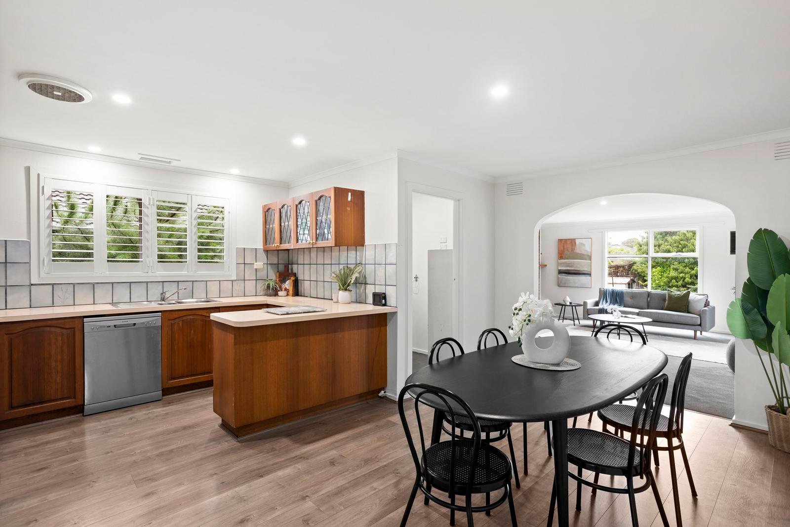 13 Chiswick Court, Templestowe image 3