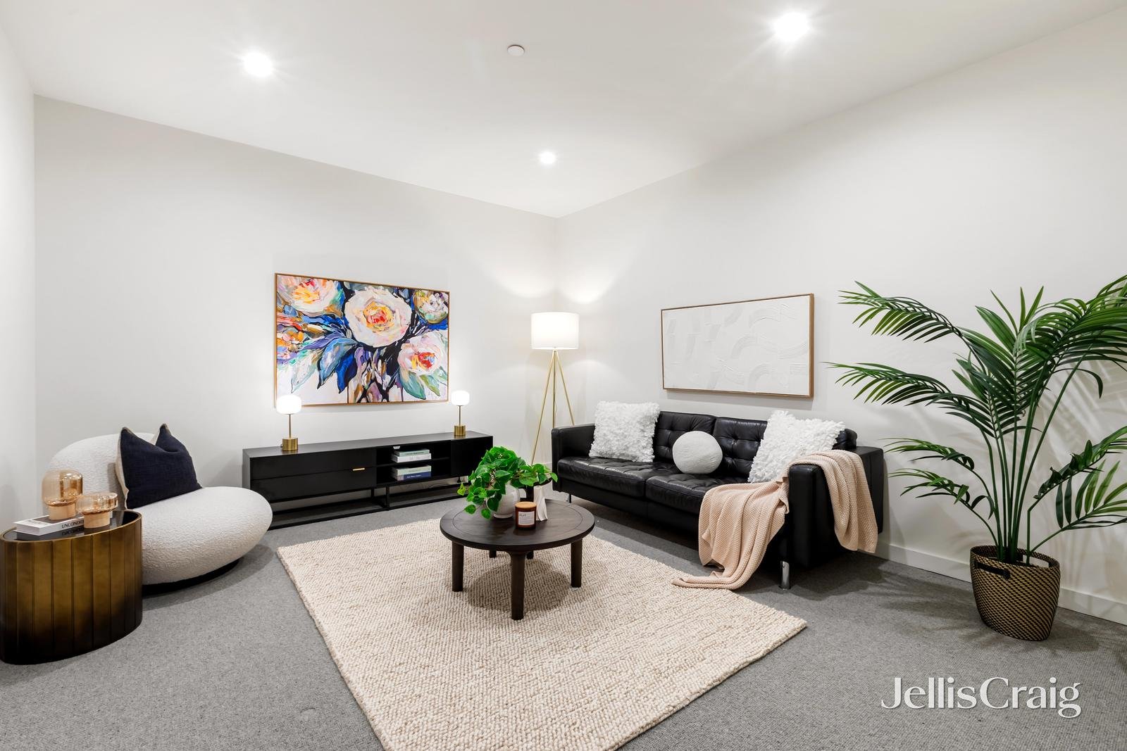 1/3 Claire Street, Mckinnon image 10