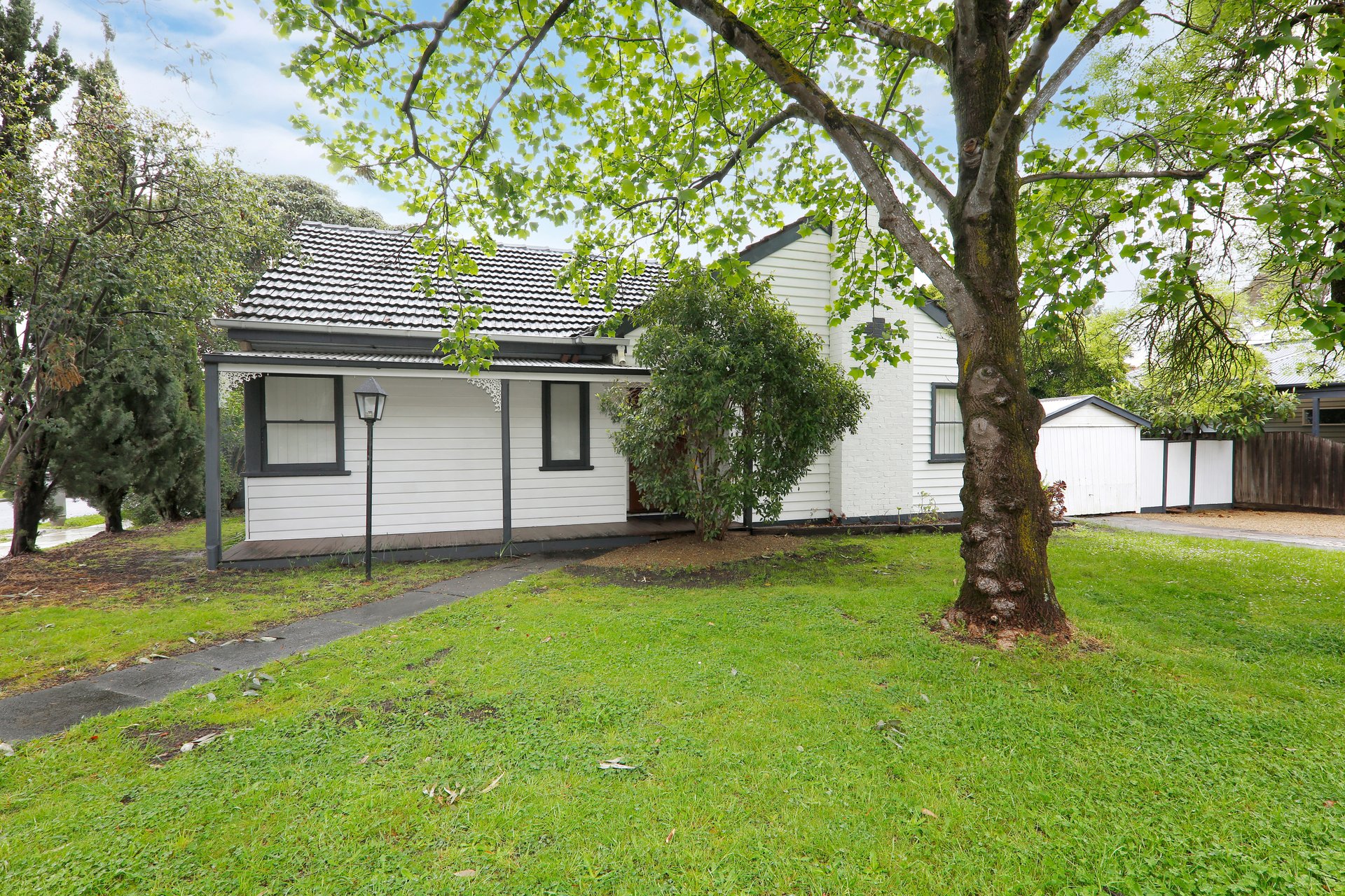 13 Clive Street, Mitcham image 1
