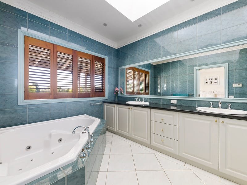 Property Gallery Thumbnail 11