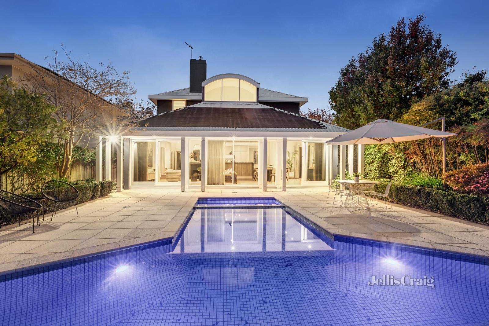 13 Collins Street, Brighton image 1