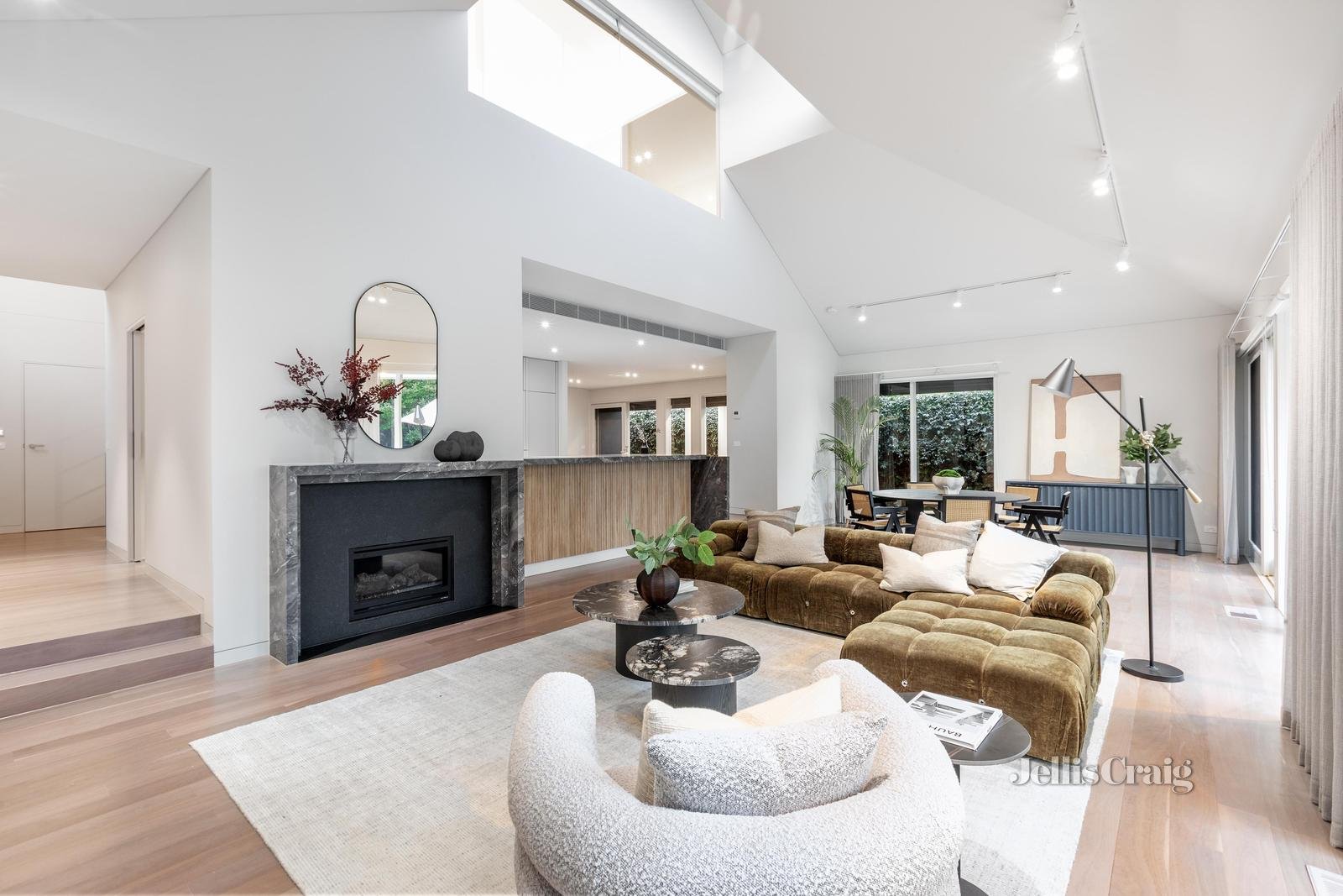 13 Collins Street, Brighton image 2