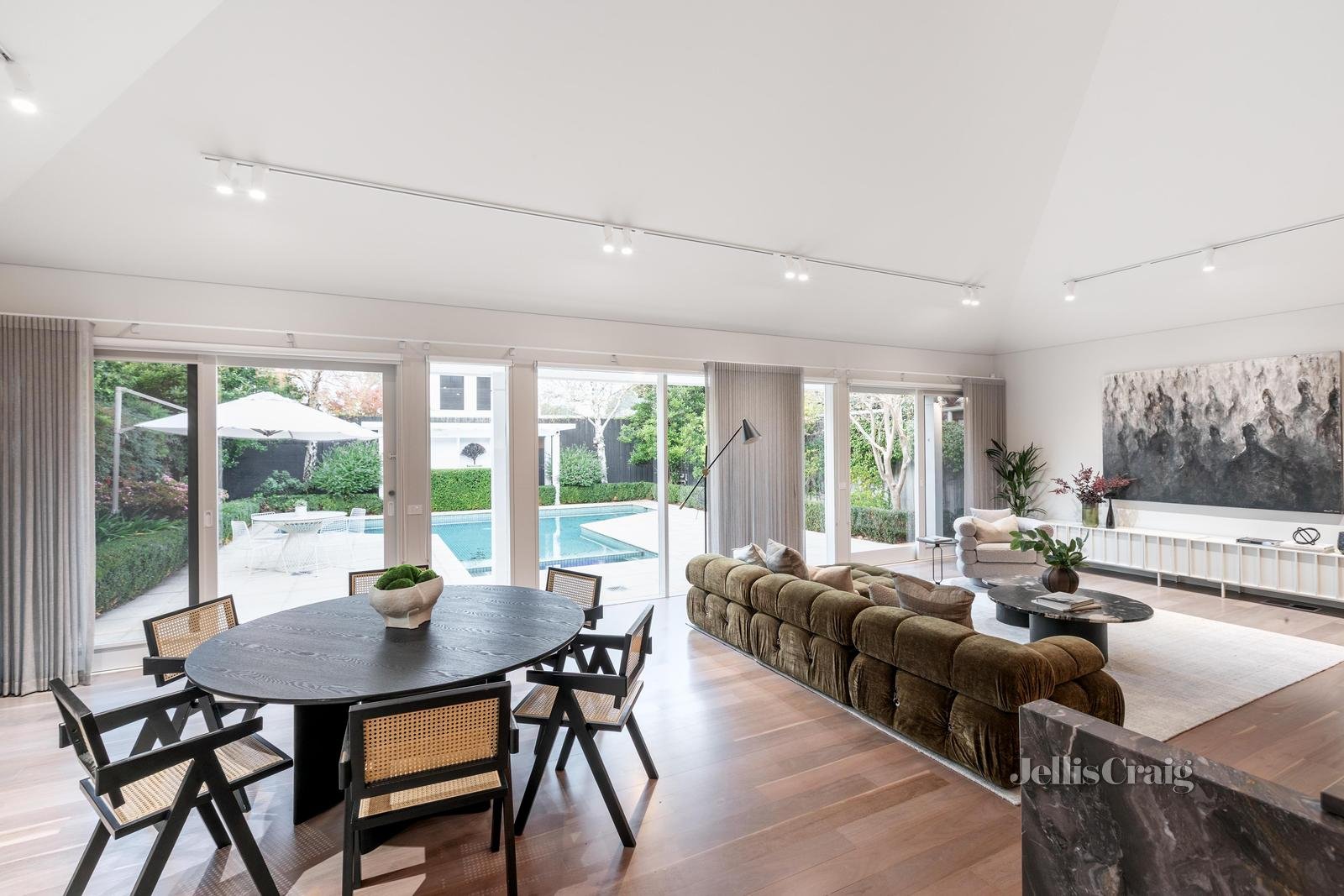 13 Collins Street, Brighton image 3