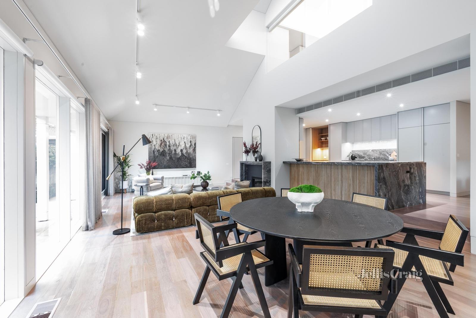 13 Collins Street, Brighton image 4