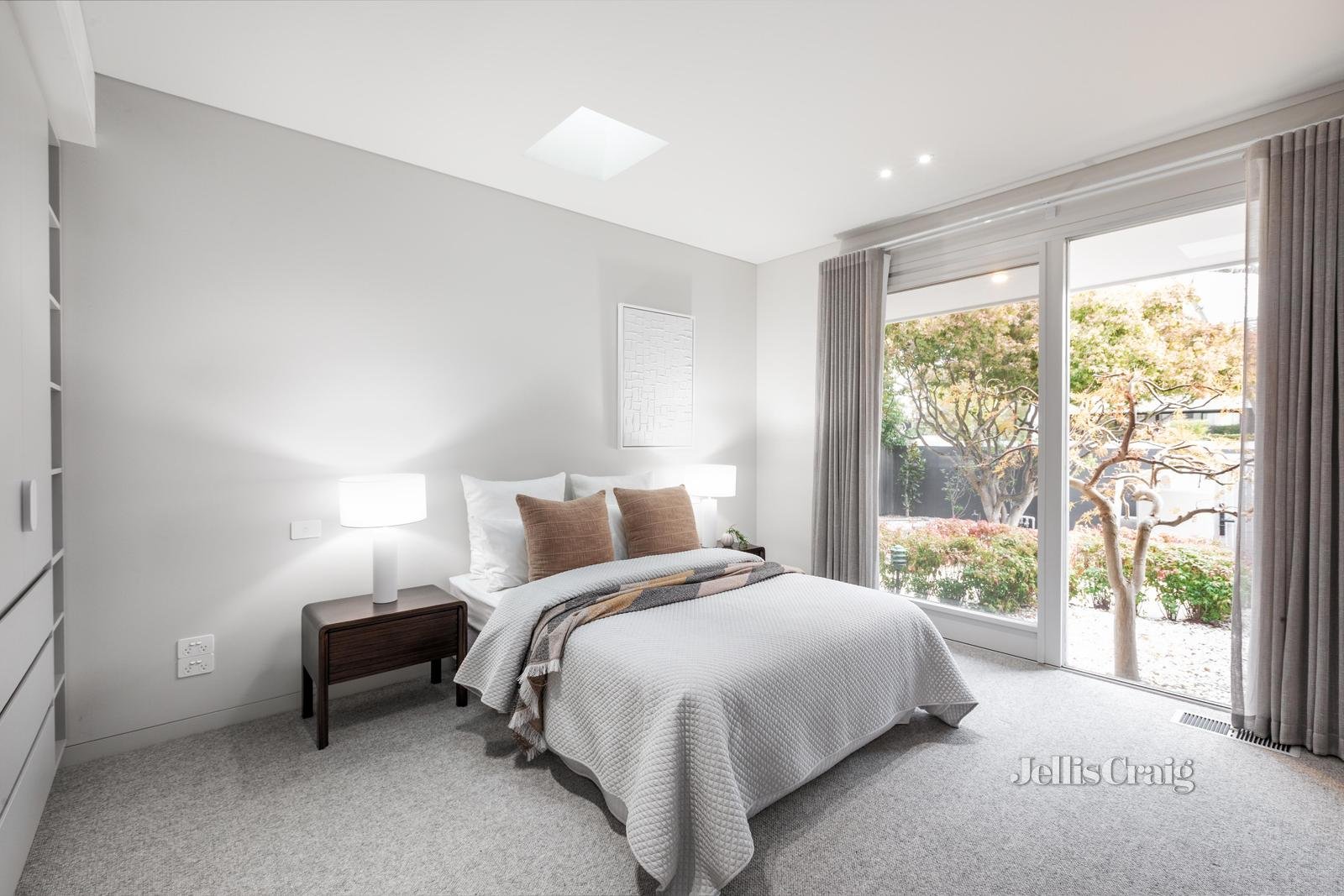13 Collins Street, Brighton image 10