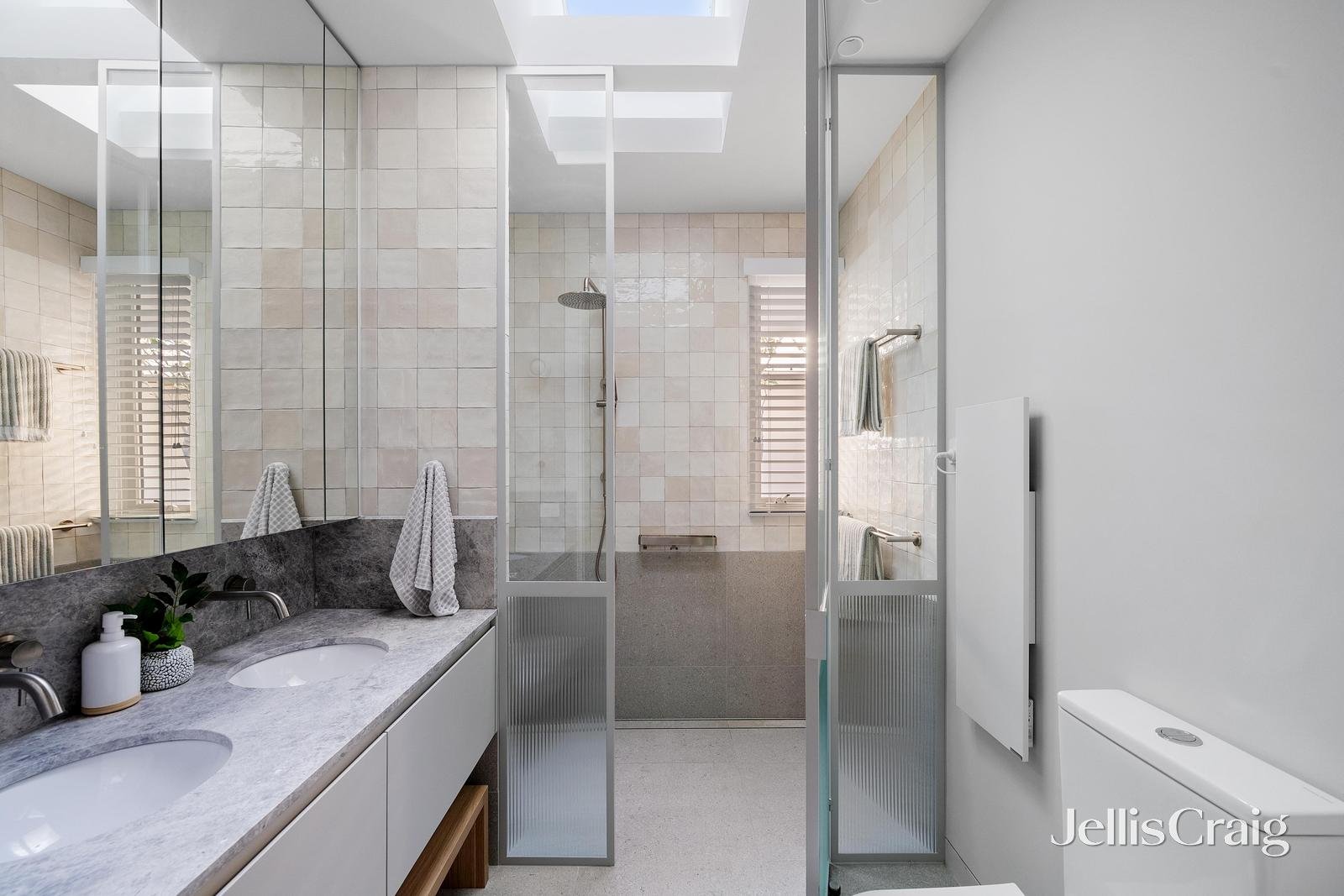 13 Collins Street, Brighton image 18