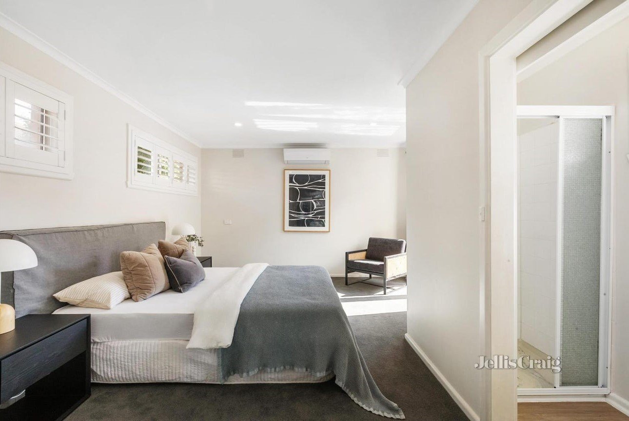 13 Cormick Street Street, Bentleigh East image 9