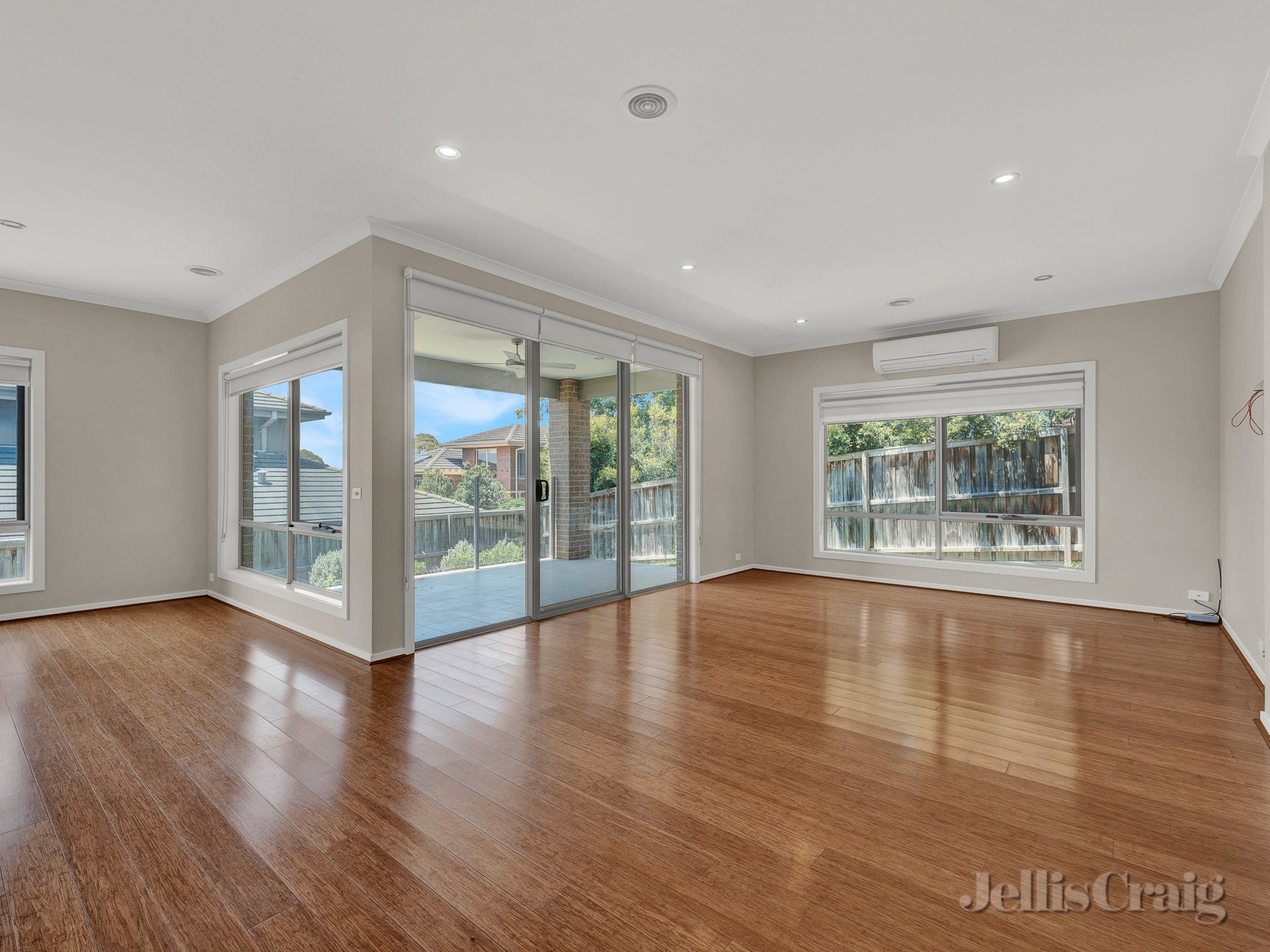 13 Crestwood Avenue, Macleod image 4