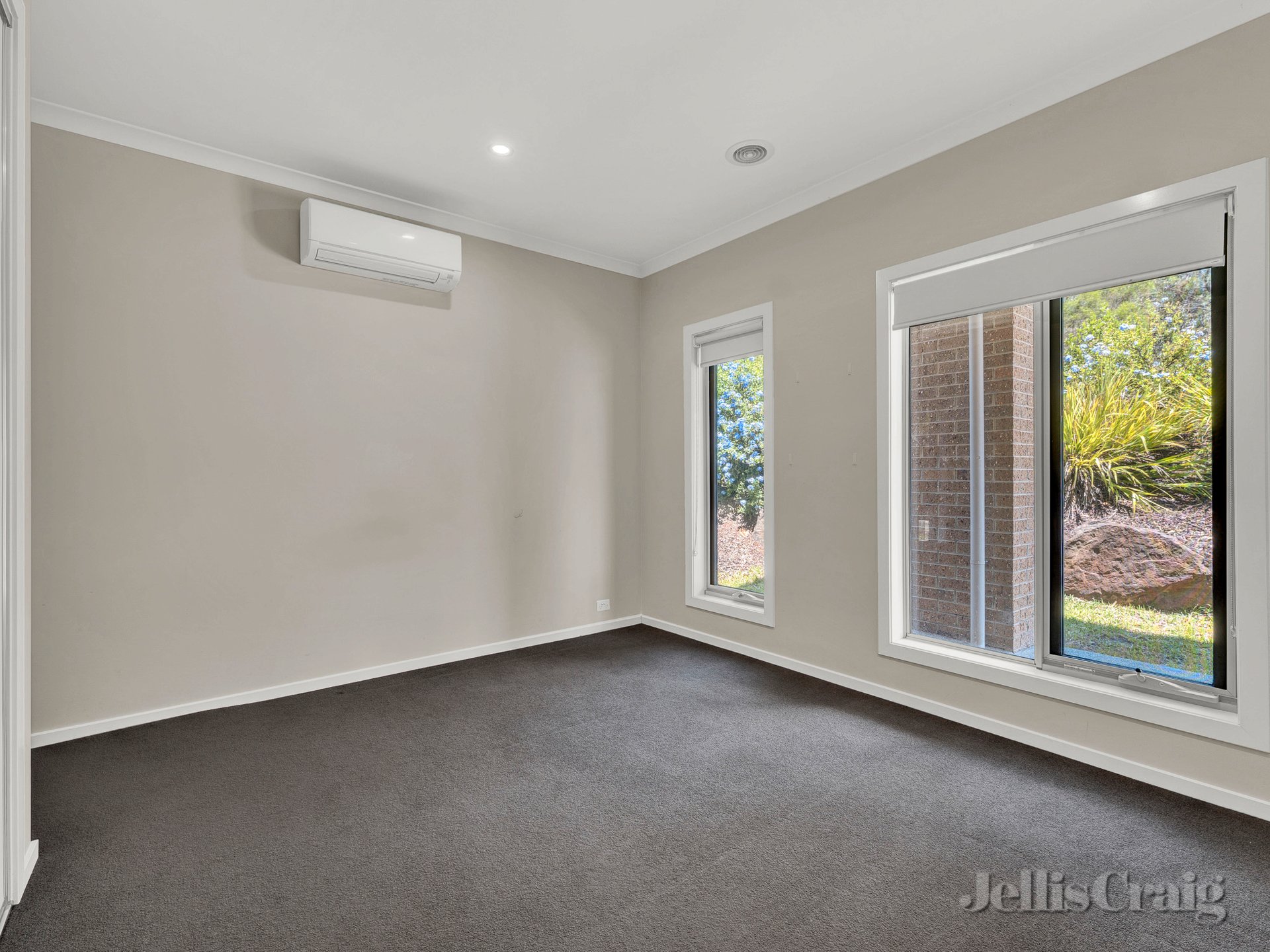 13 Crestwood Avenue, Macleod image 7