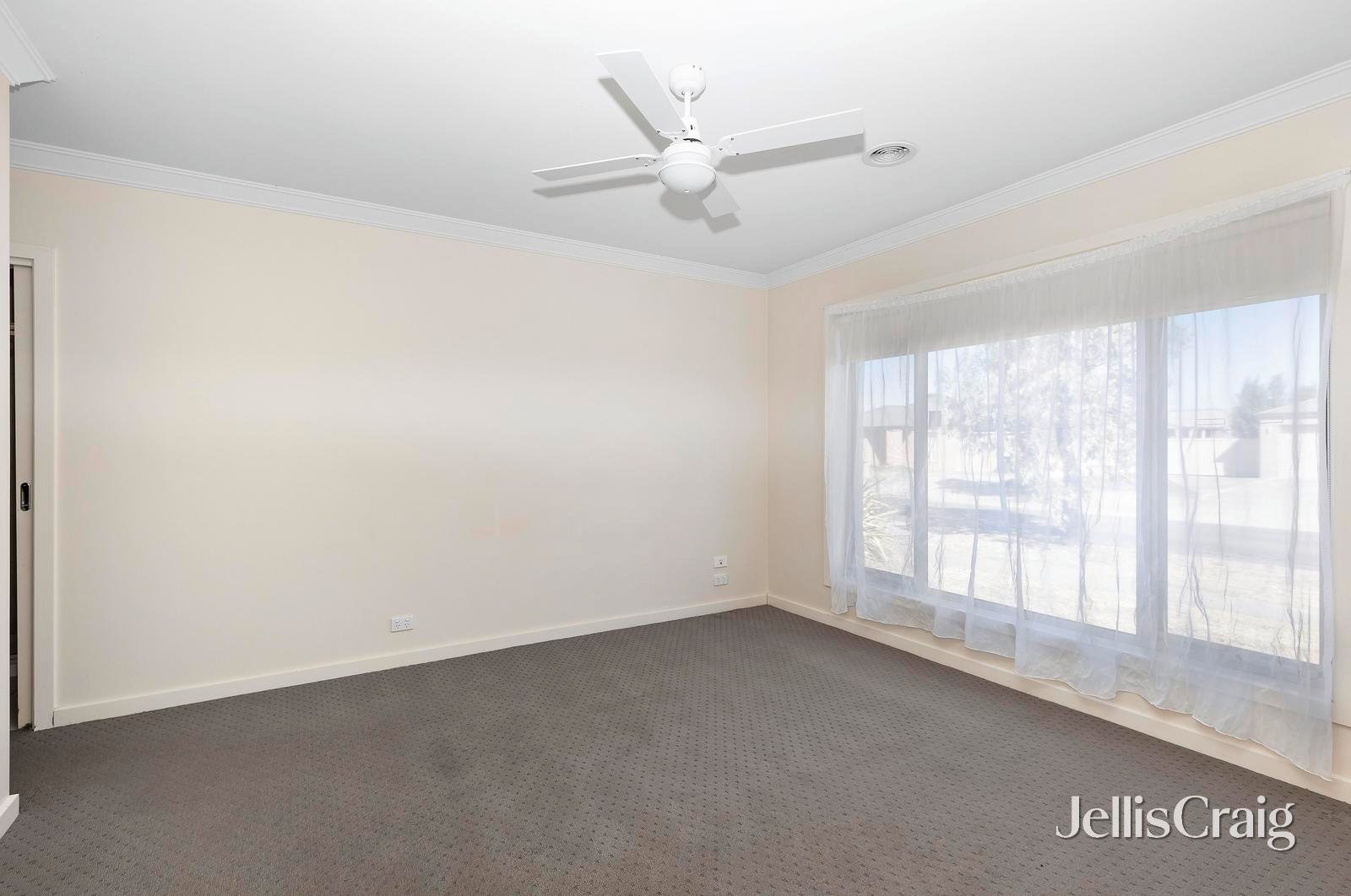13 Deakin Drive, Delacombe image 6