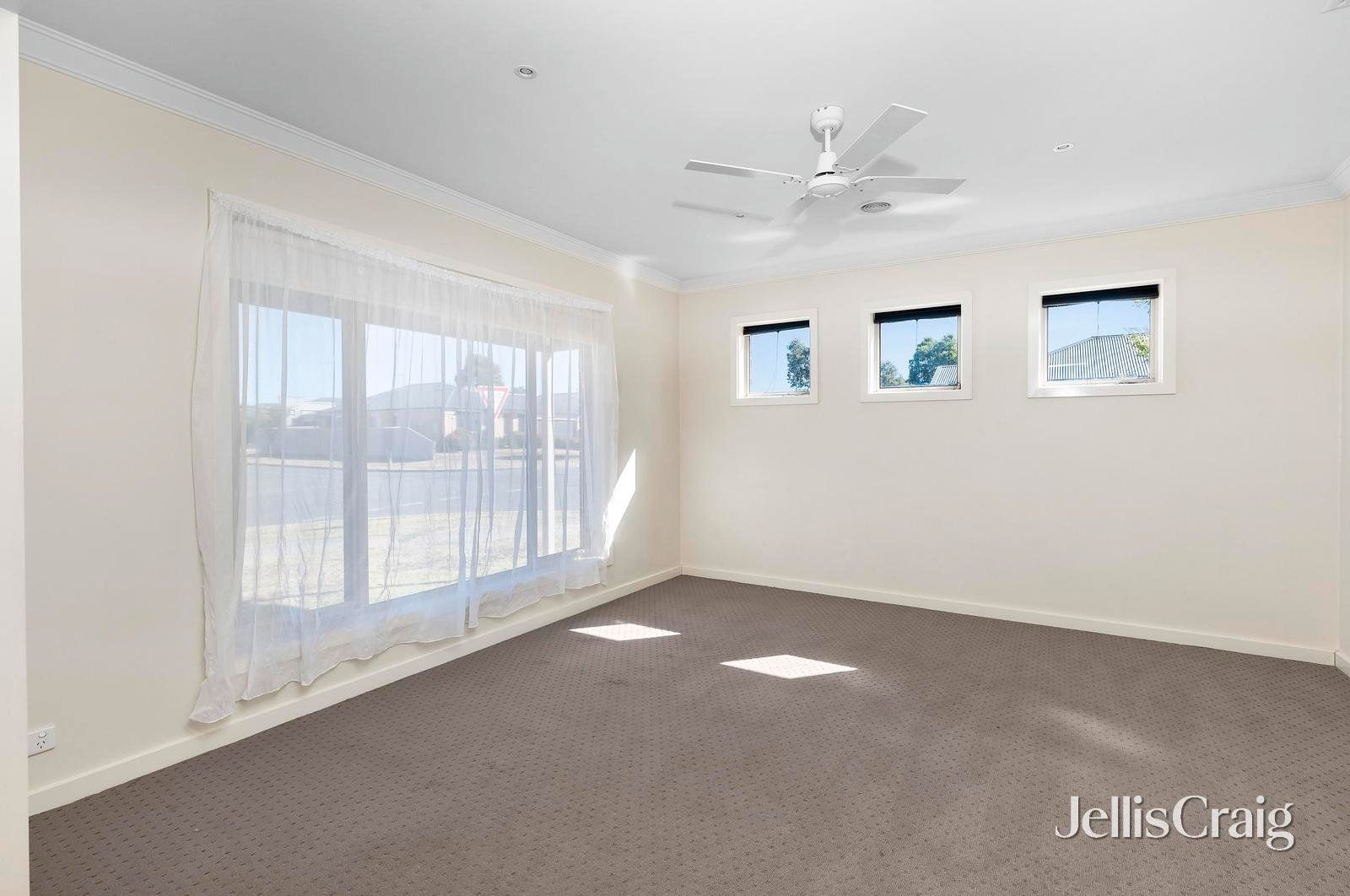 13 Deakin Drive, Delacombe image 5