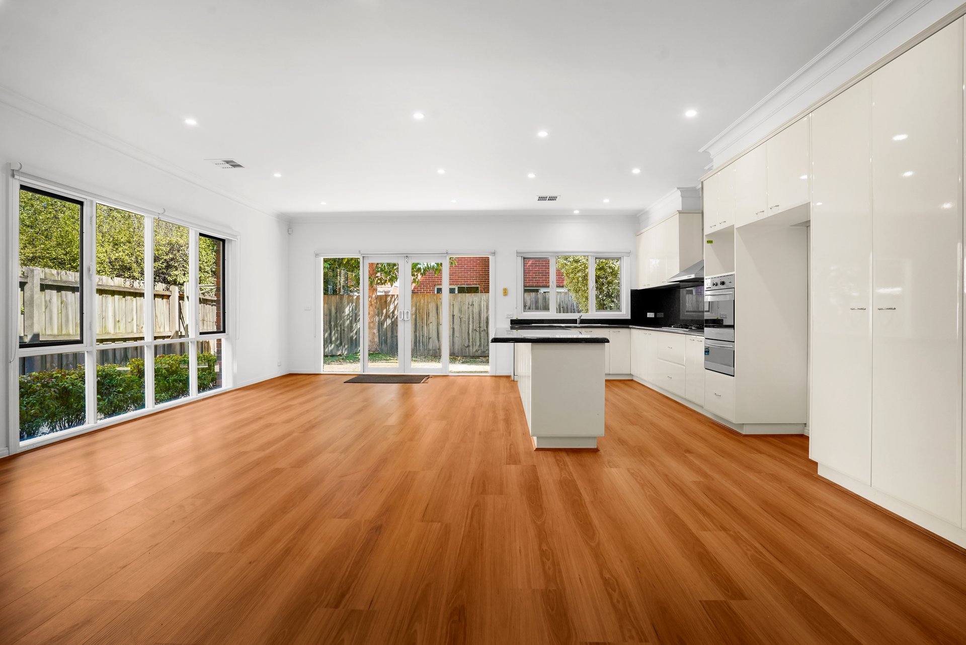 Property Gallery Thumbnail 2