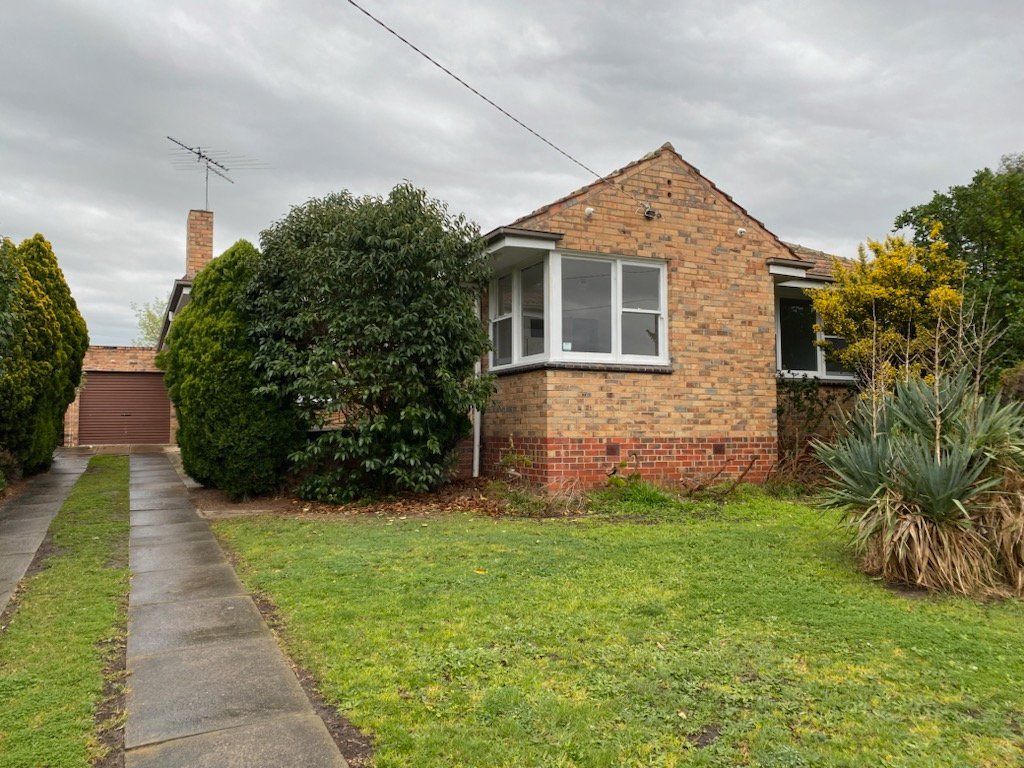 13 Dean Street, Belmont image 2