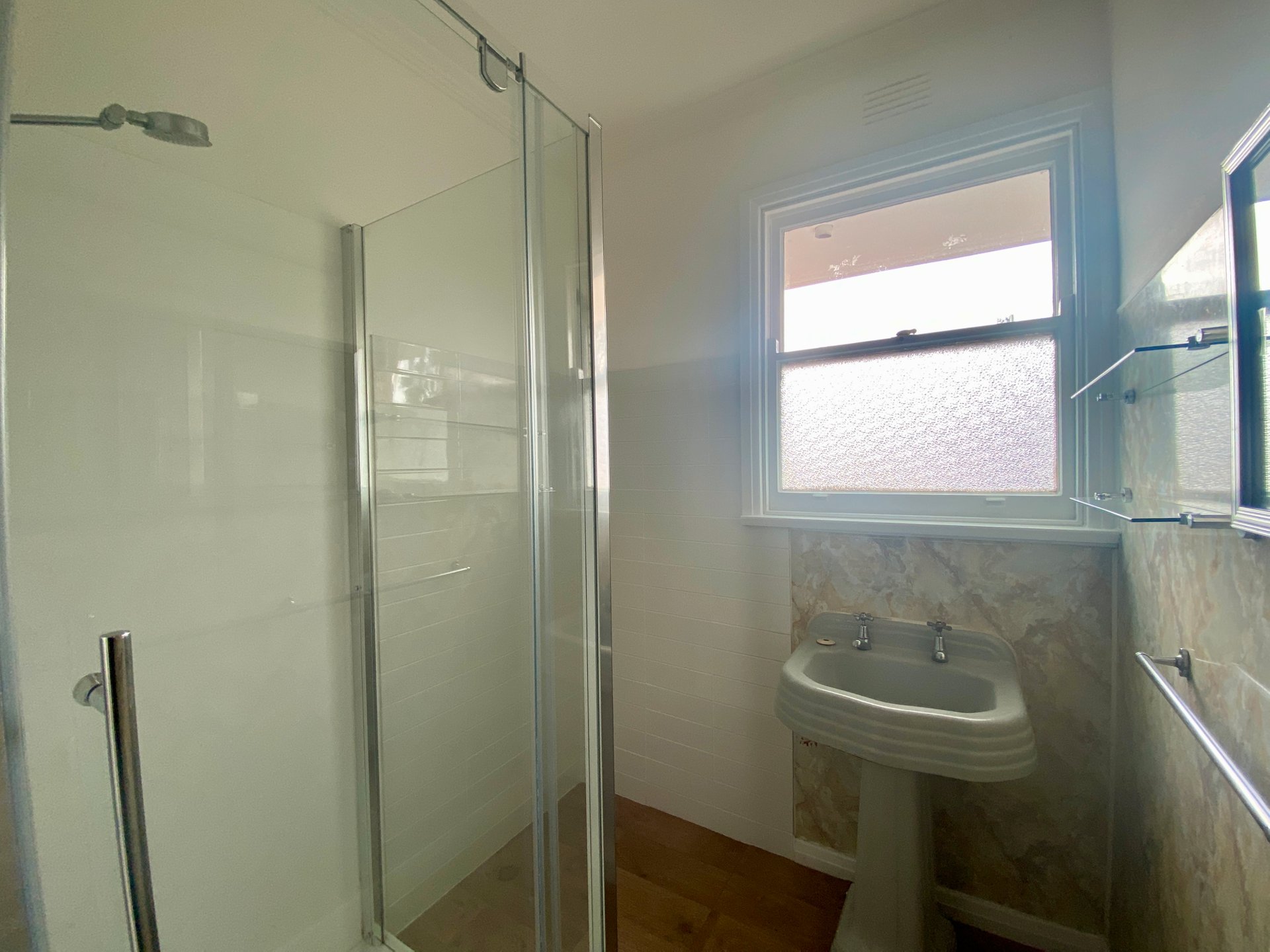 13 Dean Street, Belmont image 8