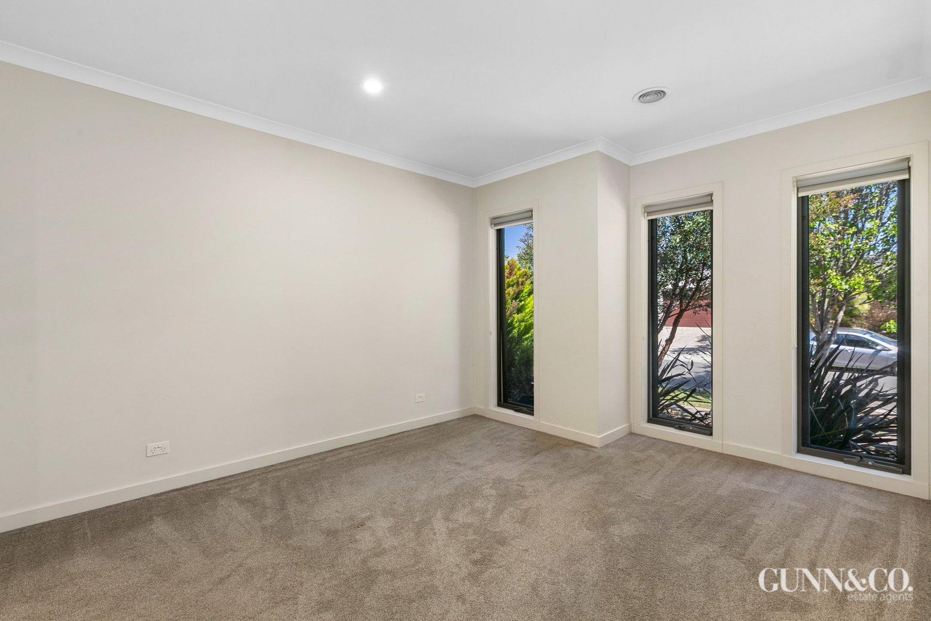 13 Denman Drive, Point Cook image 14