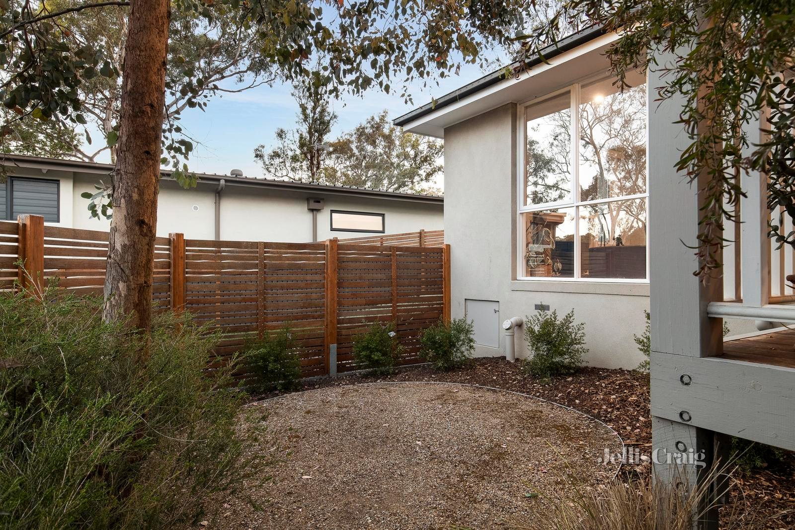 1/3 Diamond Street, Eltham image 20