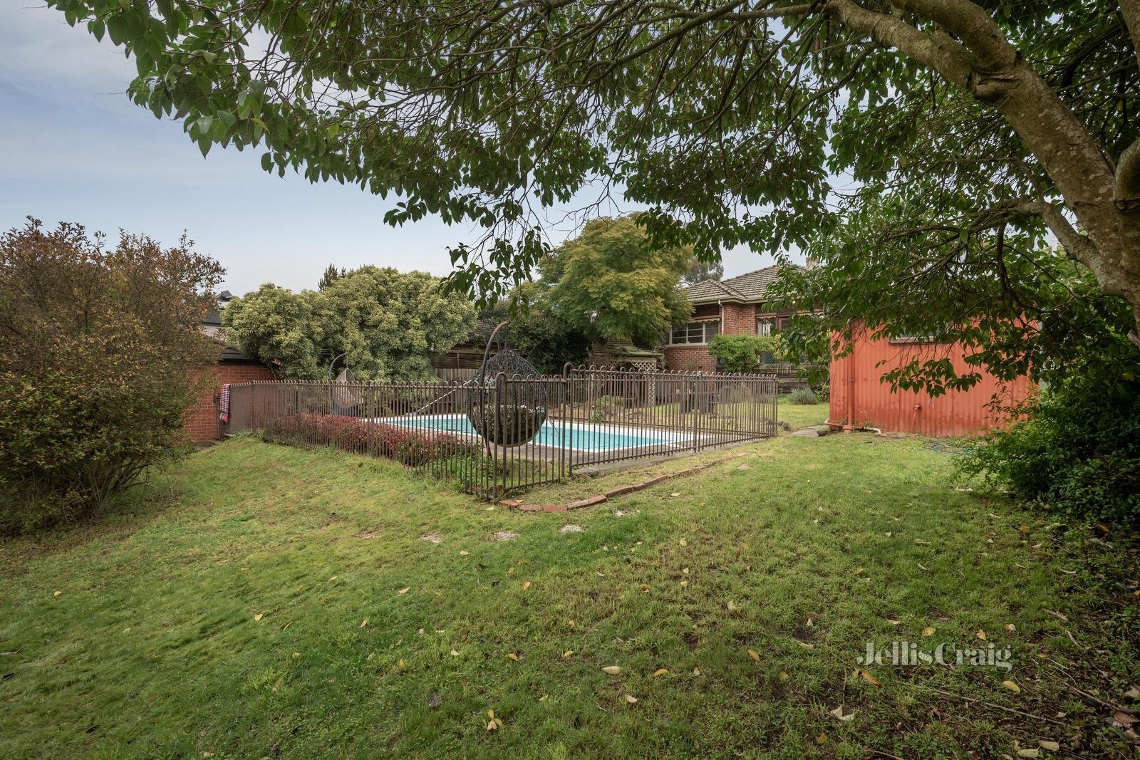 13 Dickens Street, Glen Iris image 6