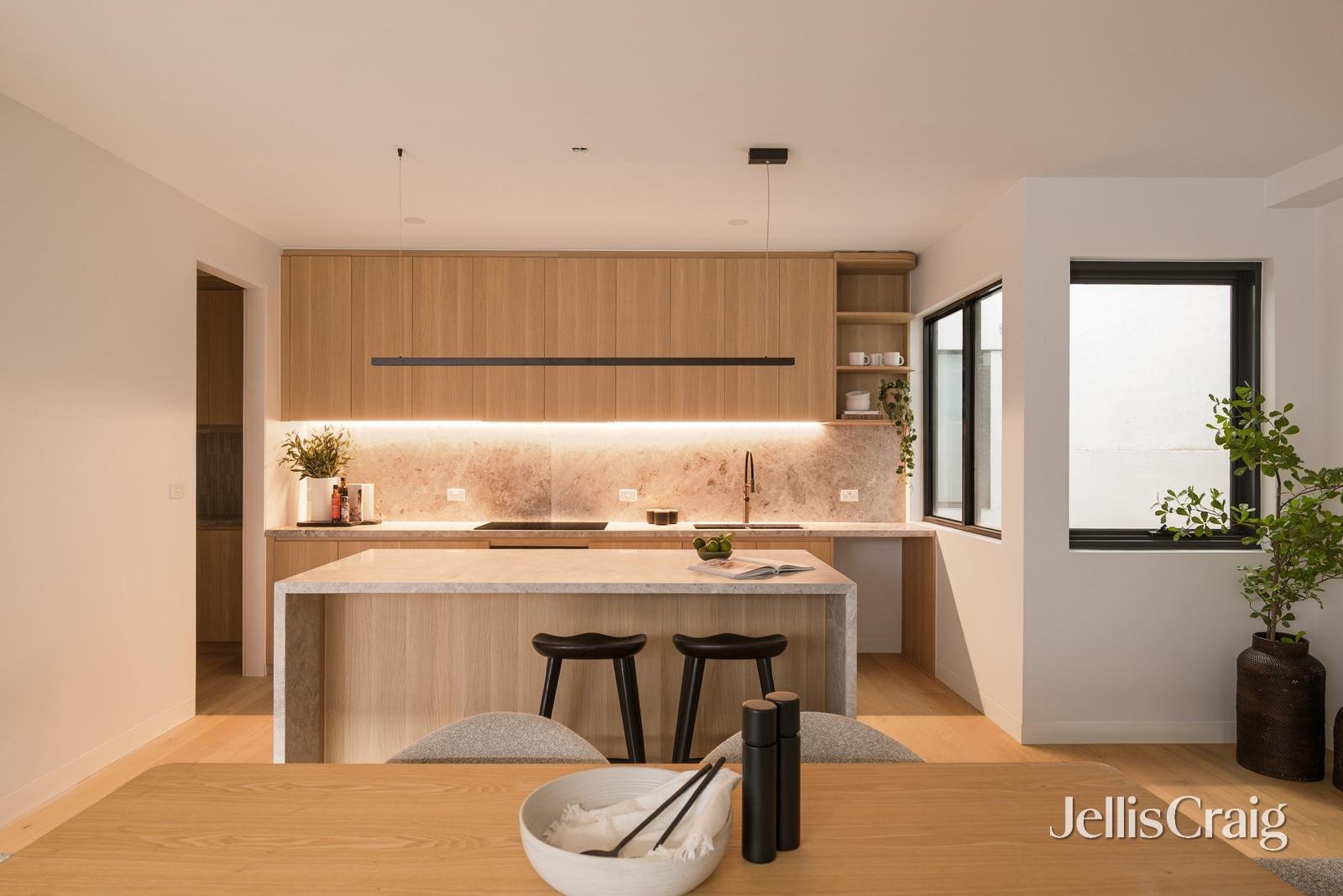 13 Dight Street, Collingwood image 2