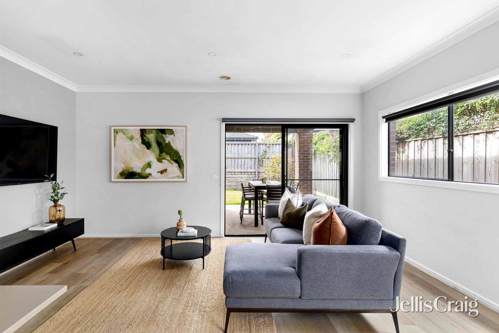 13 Divagate Avenue, Doreen image 2