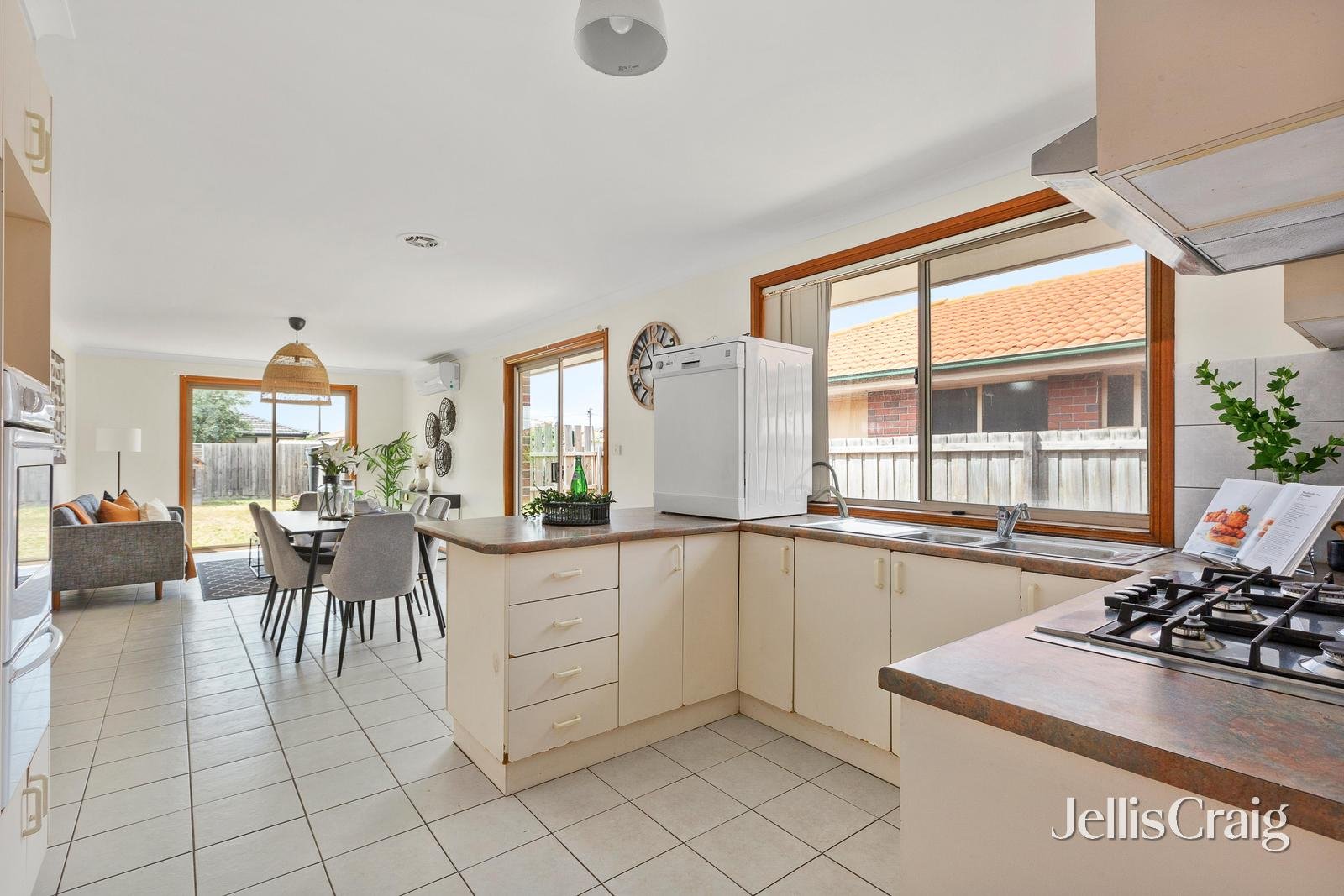 13 Douglas Court, Altona Meadows image 7