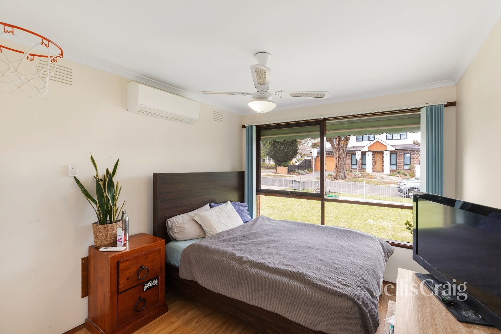 1/3 Dowle Street, Macleod image 5