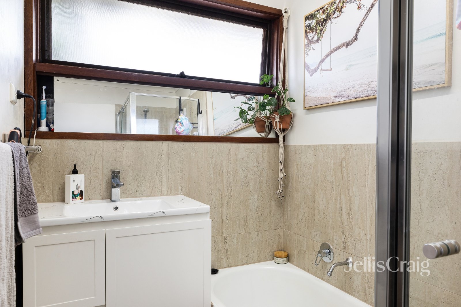 1/3 Dowle Street, Macleod image 9