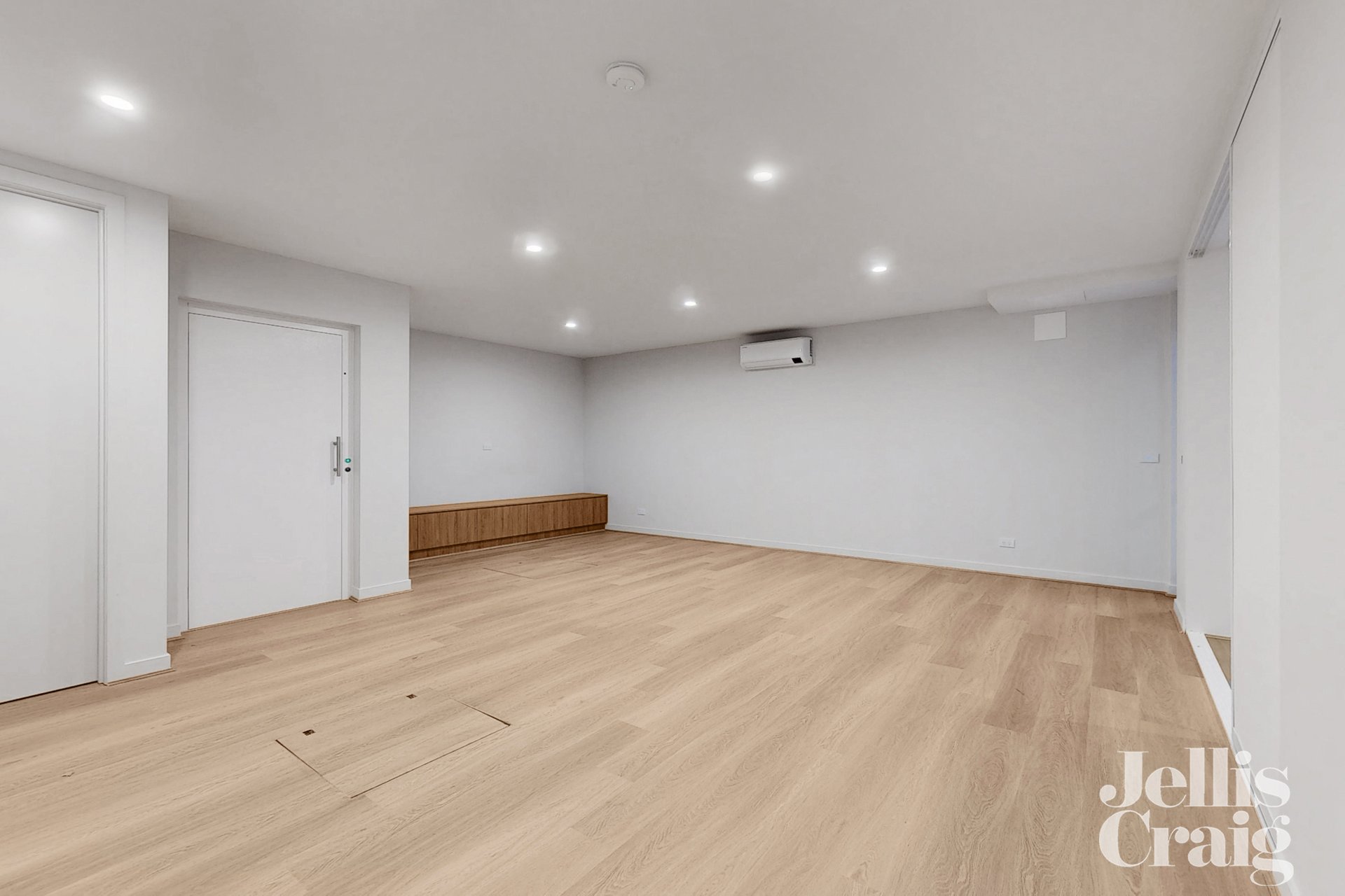 1/3 Duckmanton Court, Bentleigh East image 11