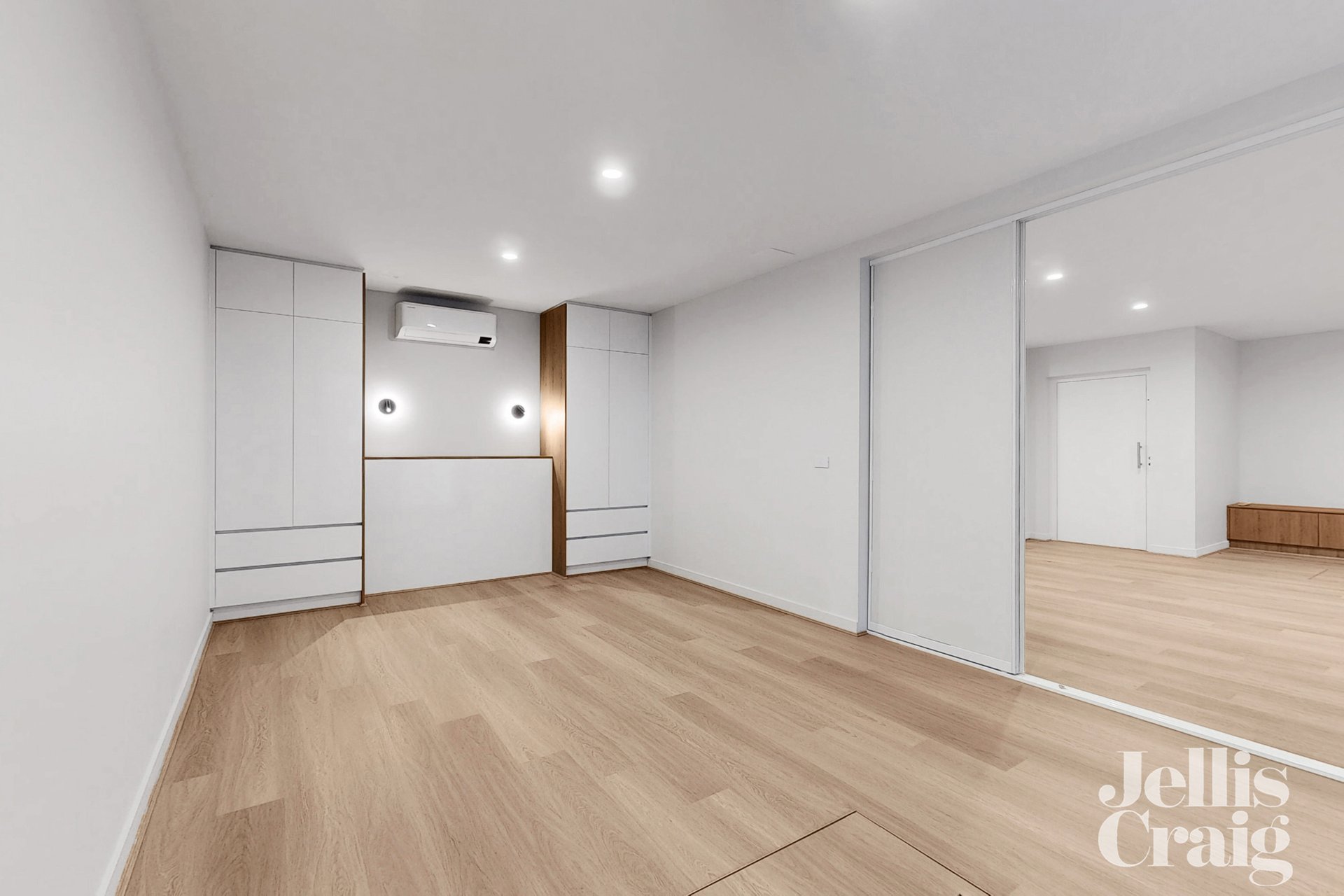 1/3 Duckmanton Court, Bentleigh East image 12