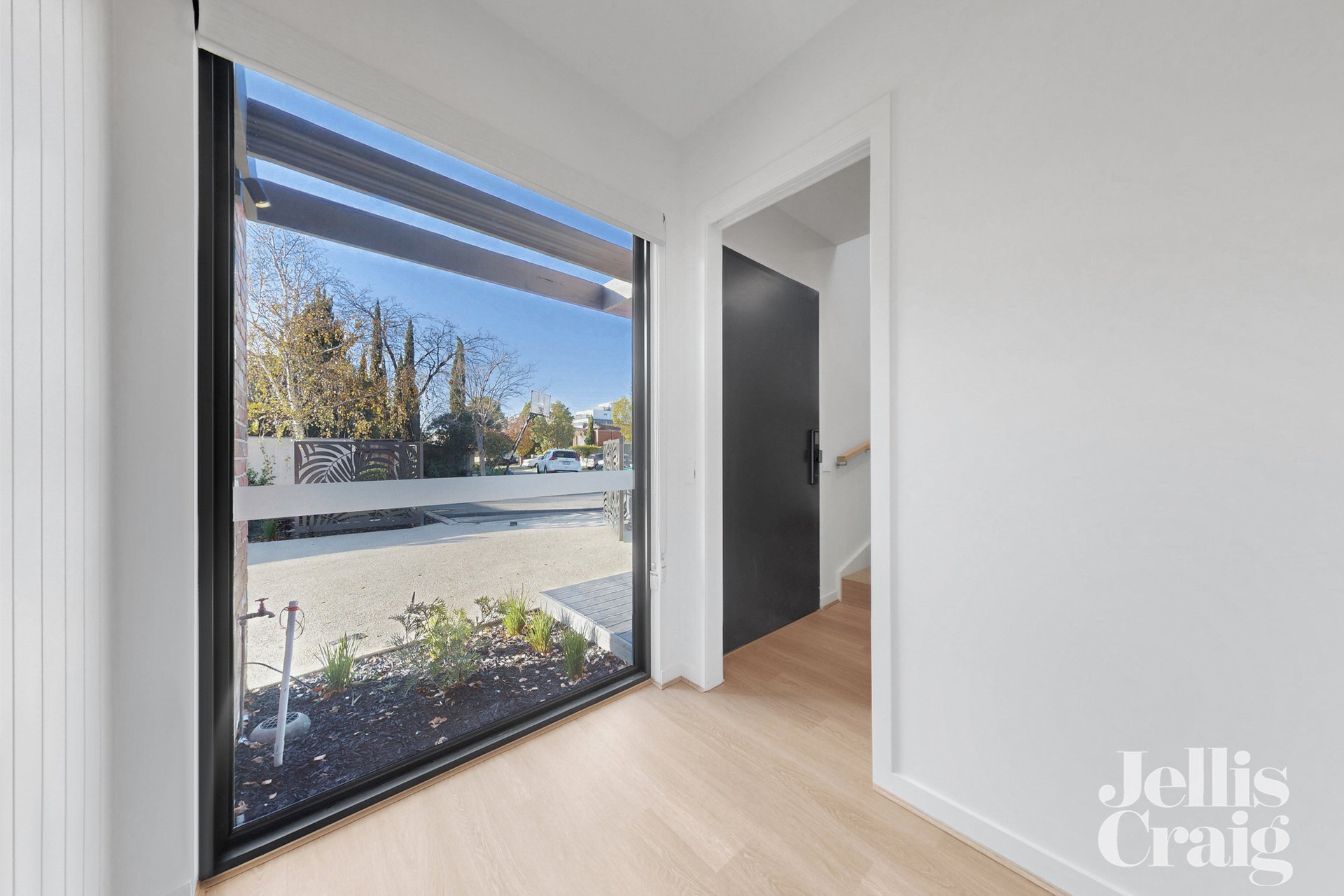 1/3 Duckmanton Court, Bentleigh East image 8