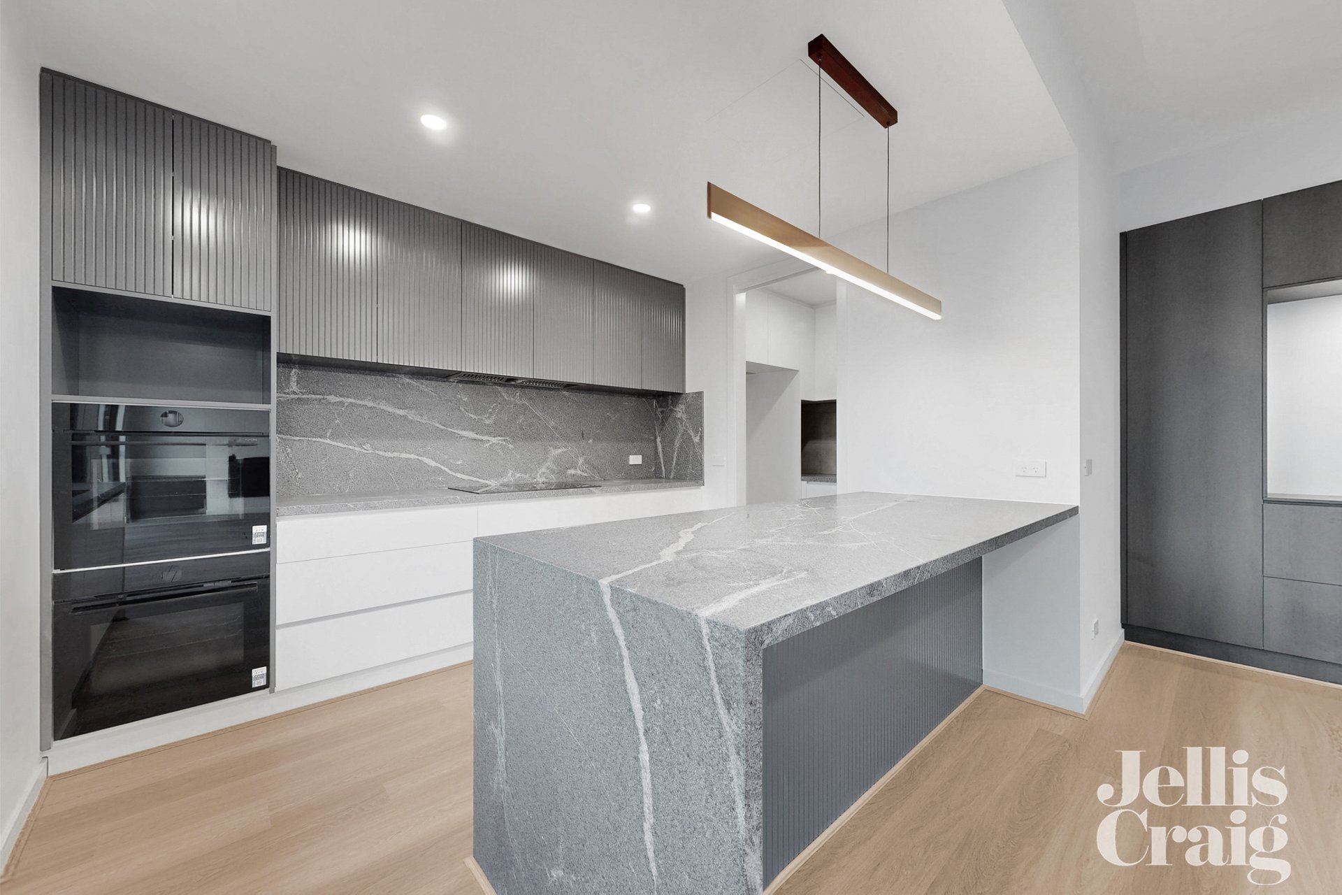 1/3 Duckmanton Court, Bentleigh East image 9