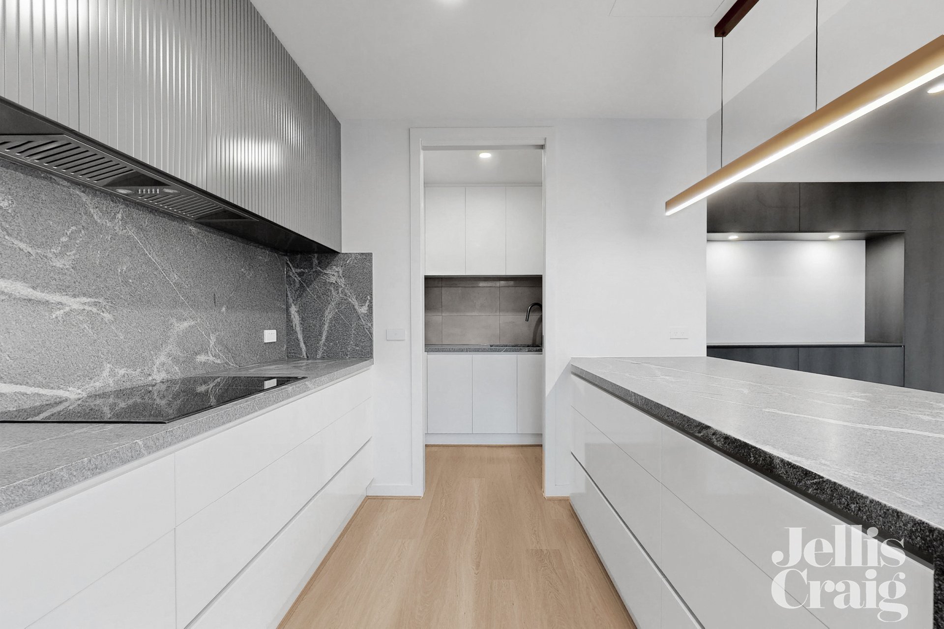 1/3 Duckmanton Court, Bentleigh East image 10