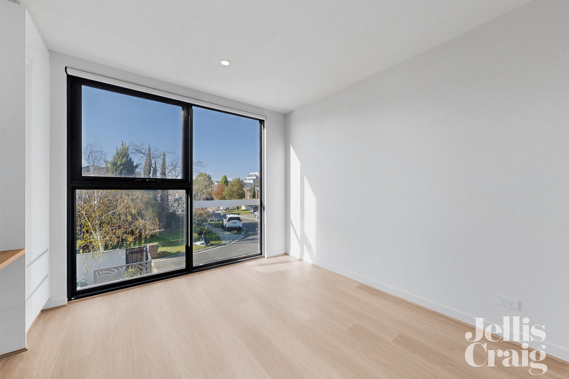 1/3 Duckmanton Court, Bentleigh East image 7