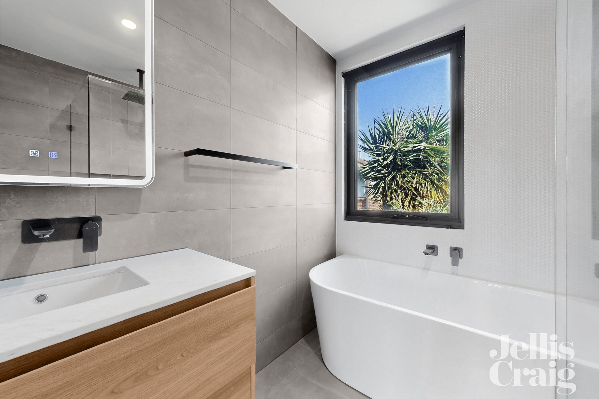 1/3 Duckmanton Court, Bentleigh East image 16