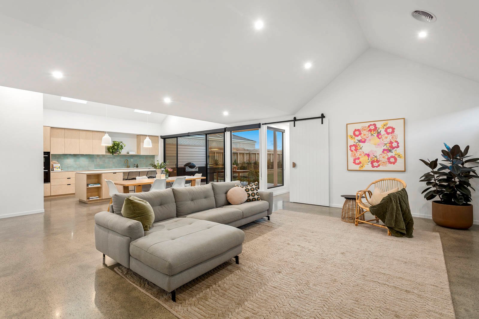 Property Gallery Thumbnail 3