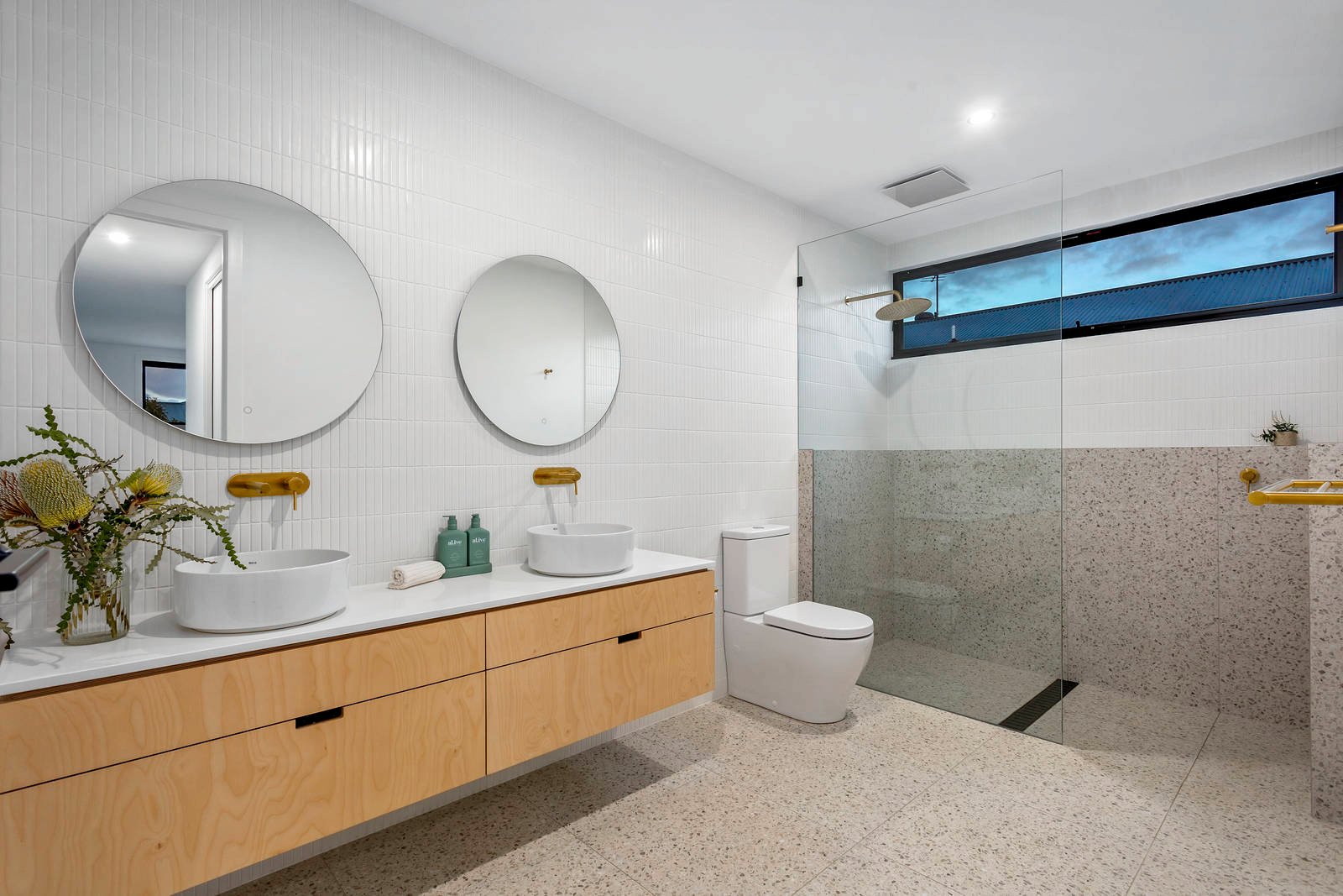 Property Gallery Thumbnail 8