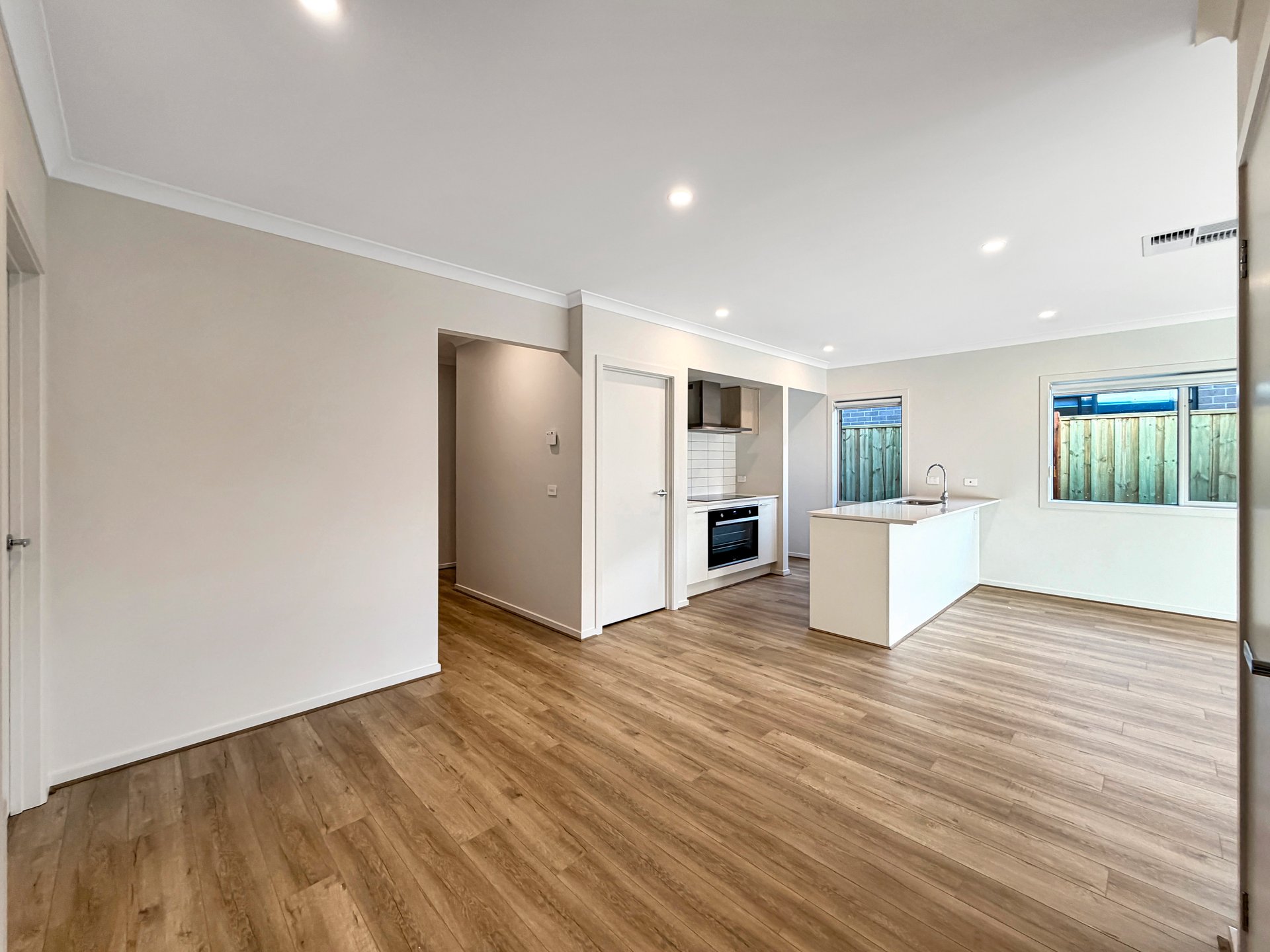 13 Dunken Street, Charlemont image 7